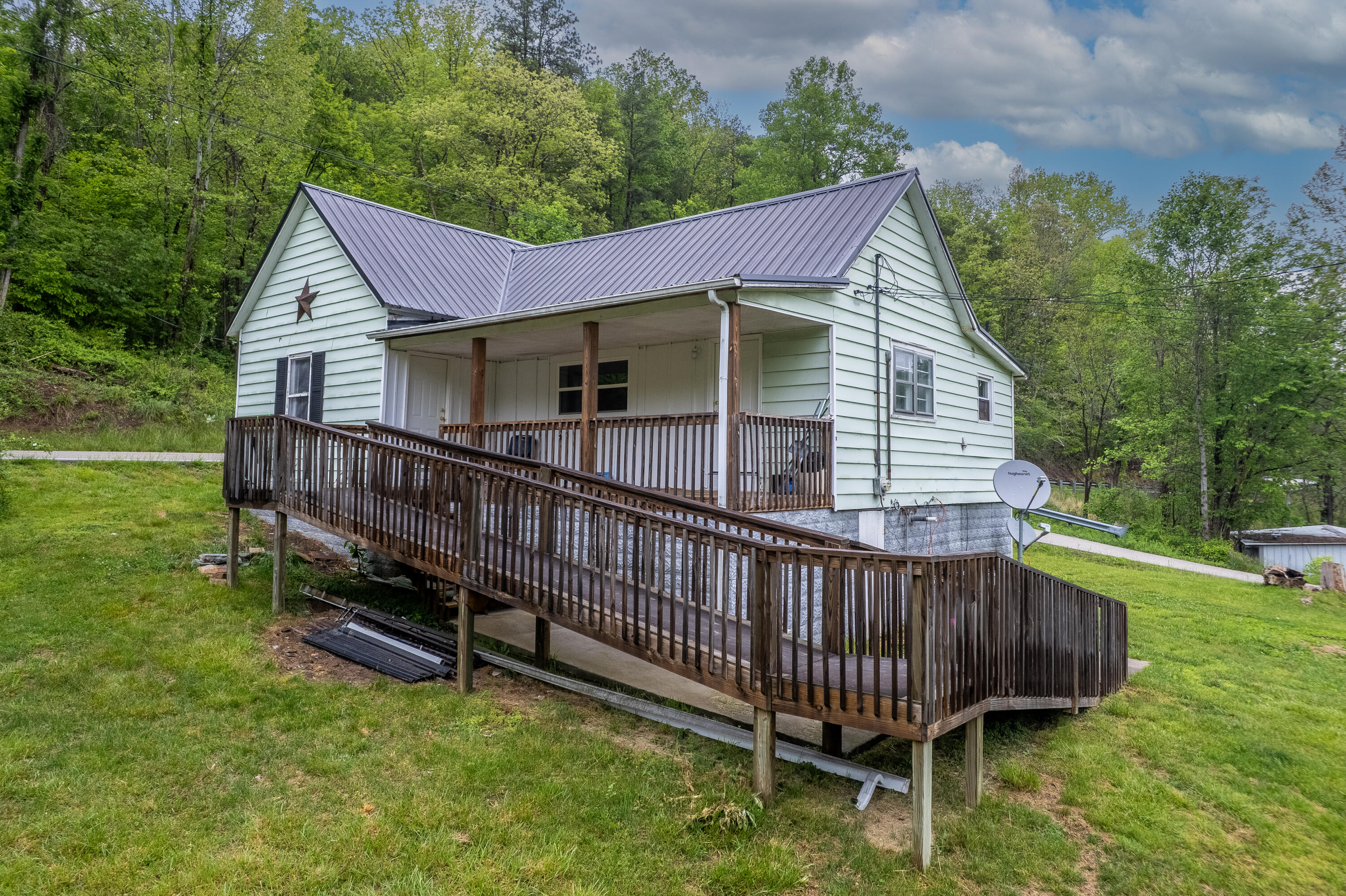 8855 Highway 191 Property Photo 5