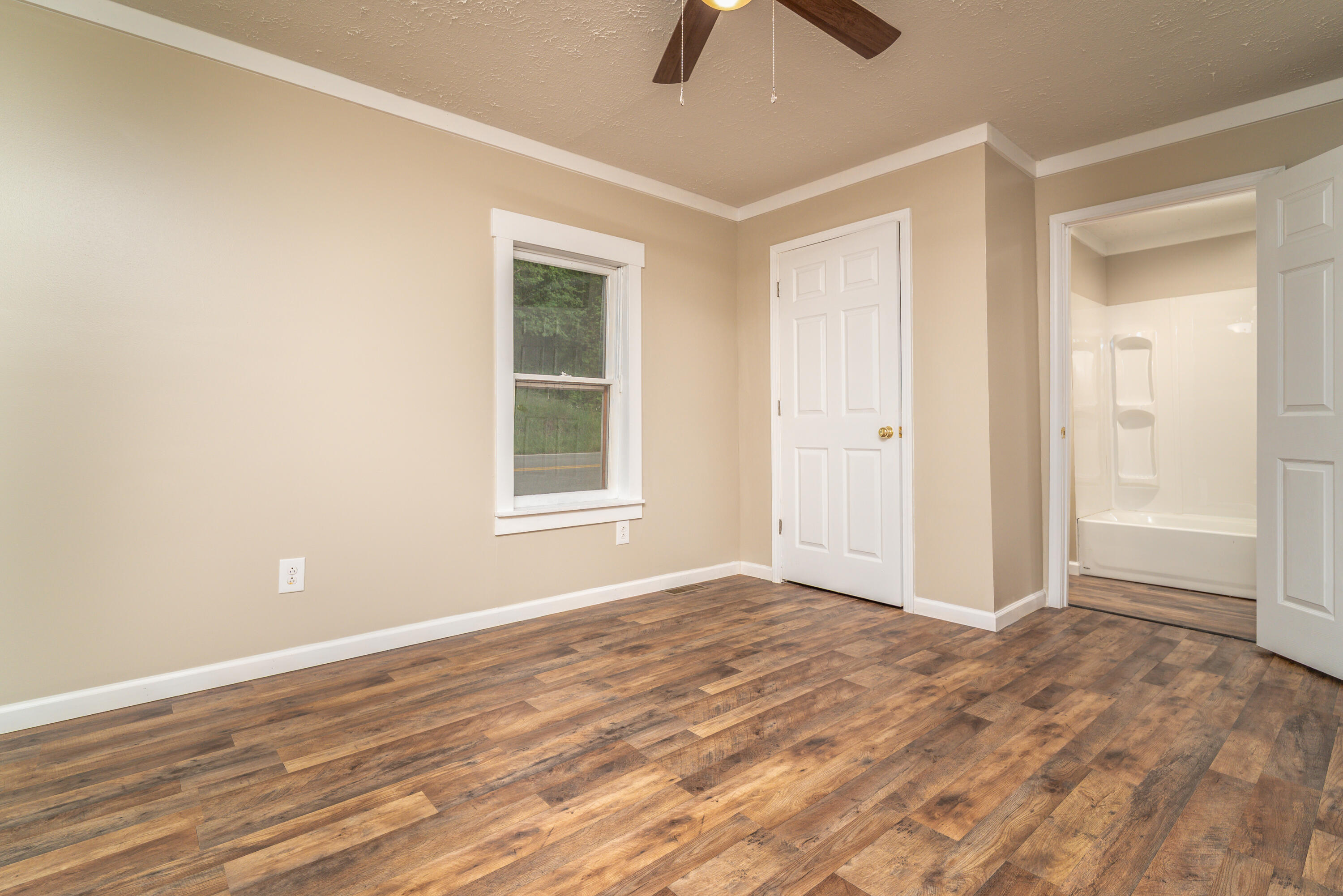 8855 Highway 191 Property Photo 15