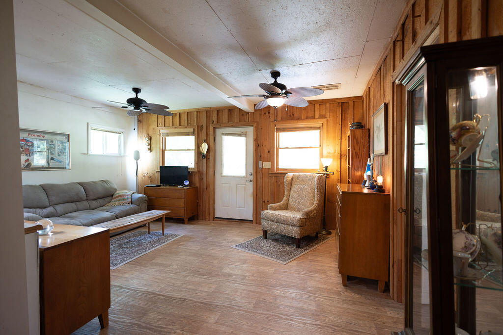 49 Morris Drive Property Photo 4