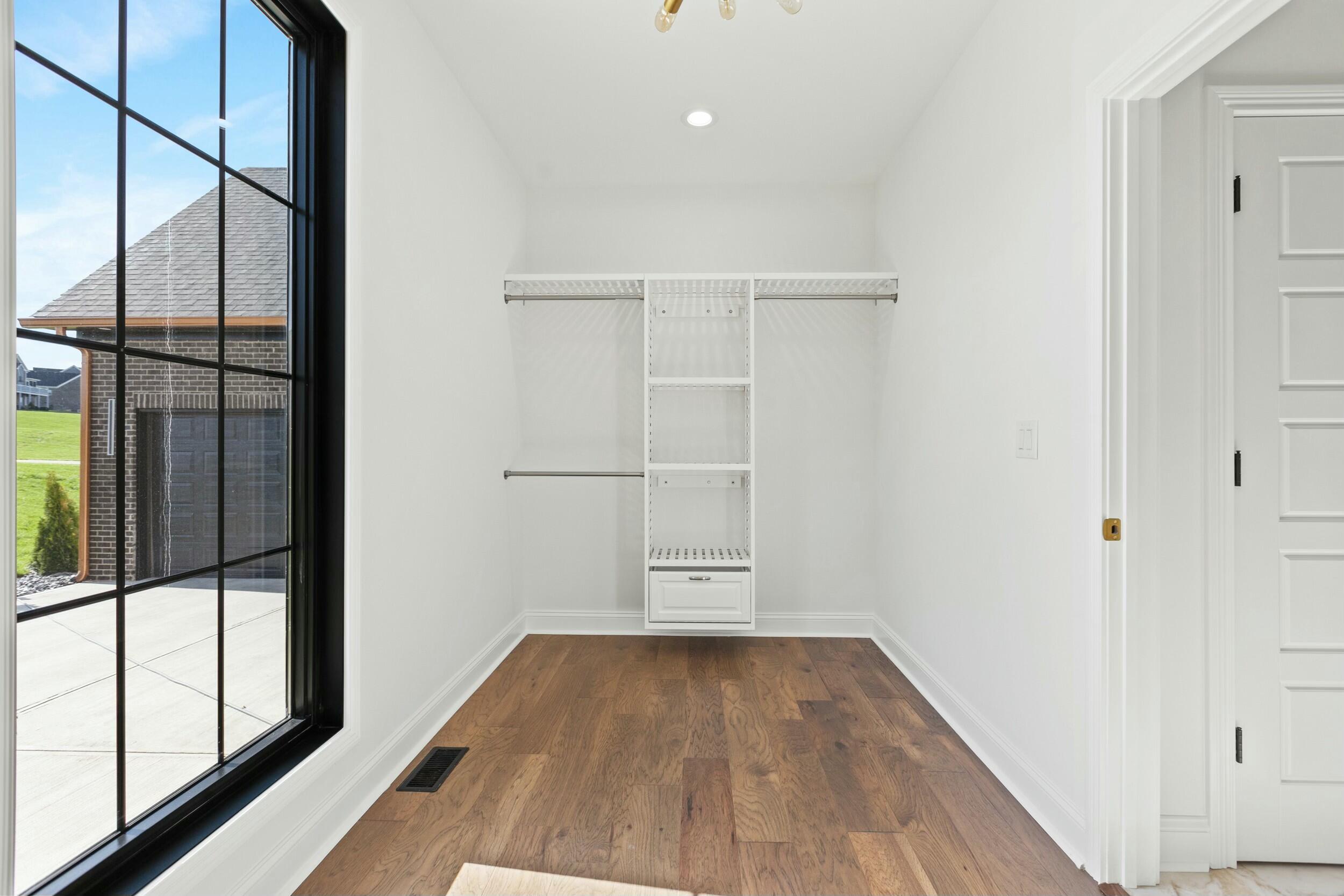 805 Brighton Court Property Photo 19