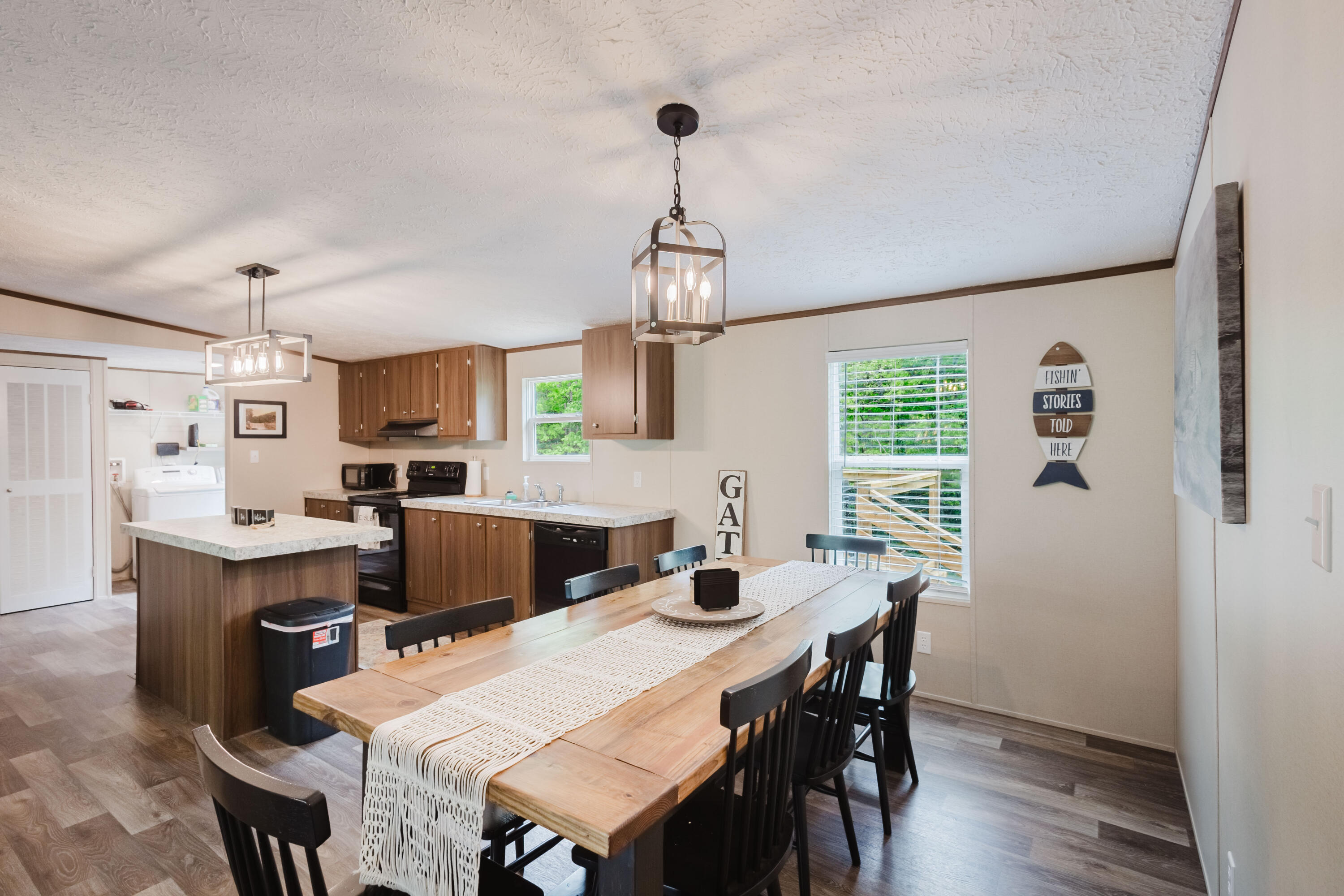 584 Casey Road Property Photo 10