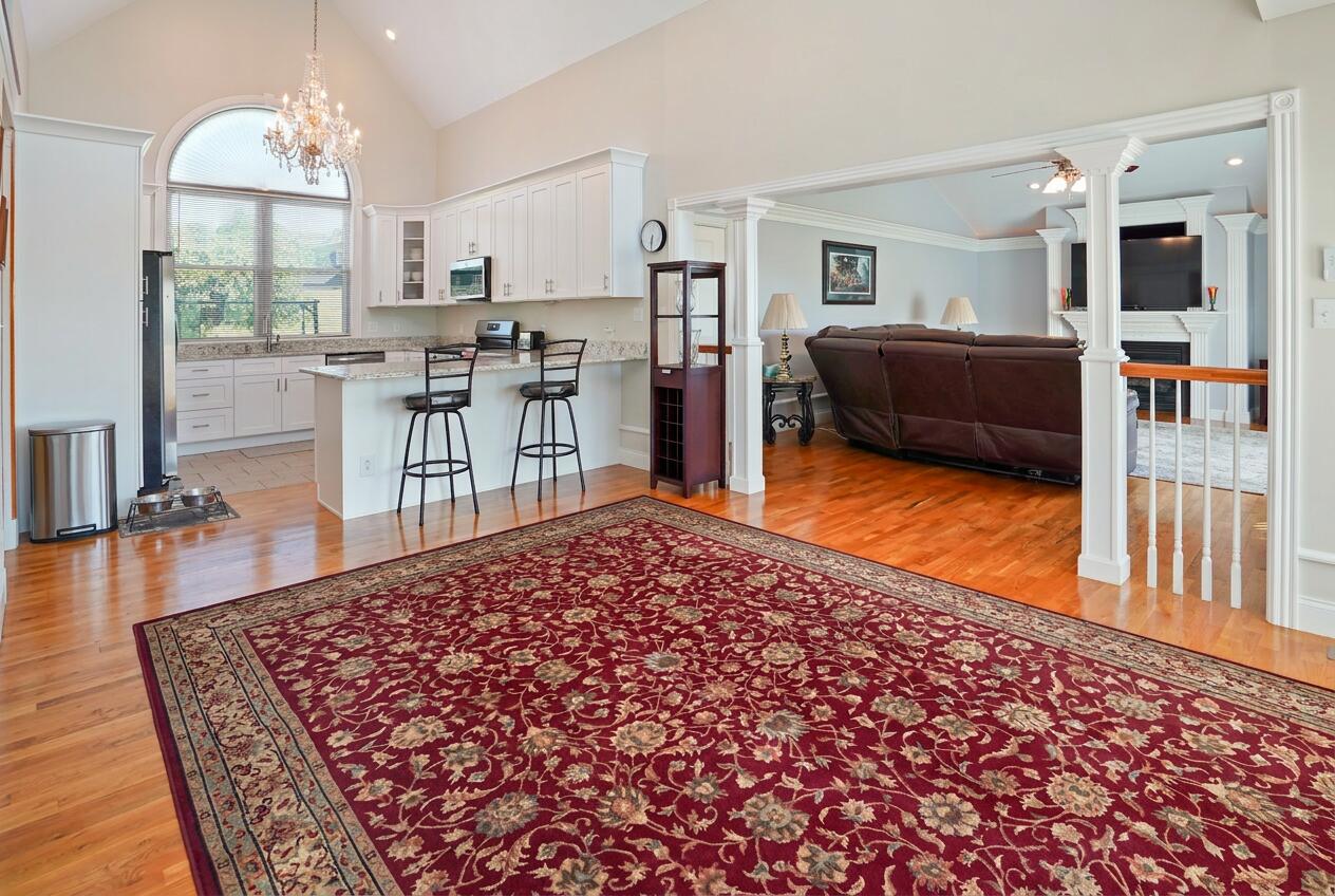 3823 Hickory Hill Drive Property Photo 16