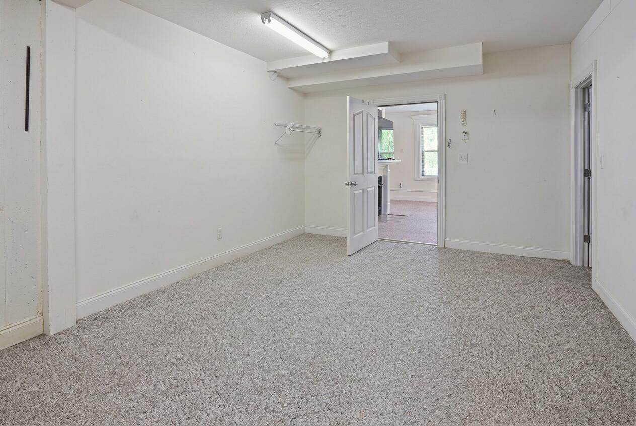 3823 Hickory Hill Drive Property Photo 45