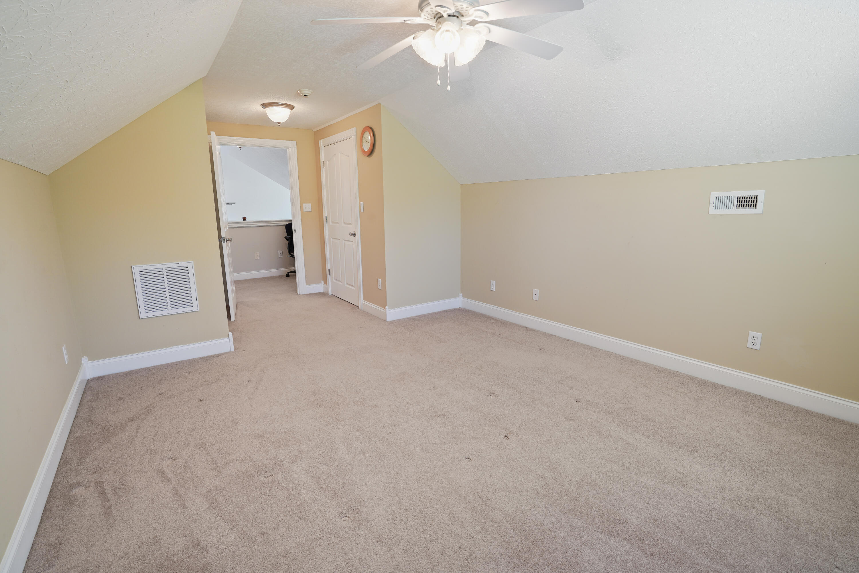 3823 Hickory Hill Drive Property Photo 61
