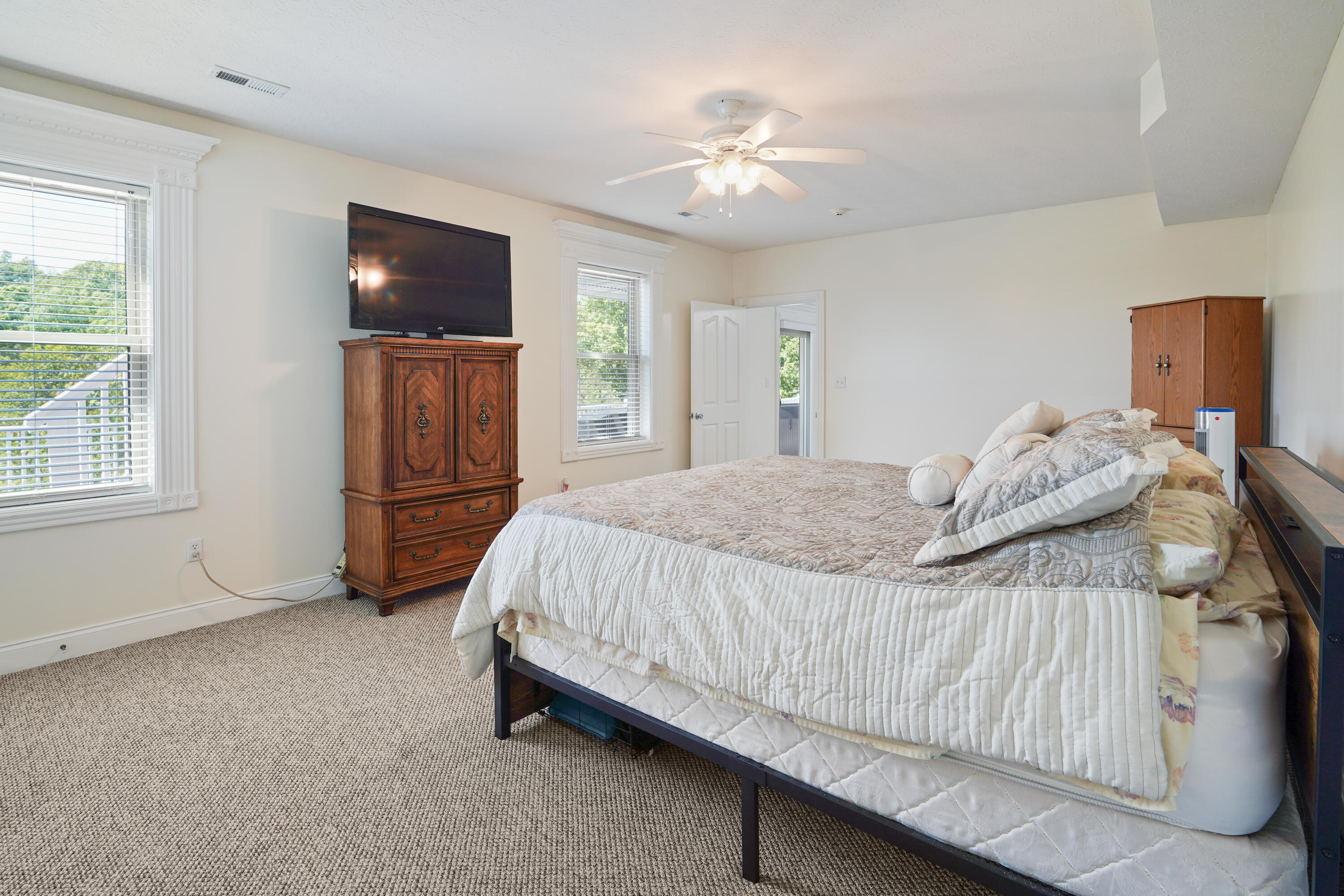 3823 Hickory Hill Drive Property Photo 64