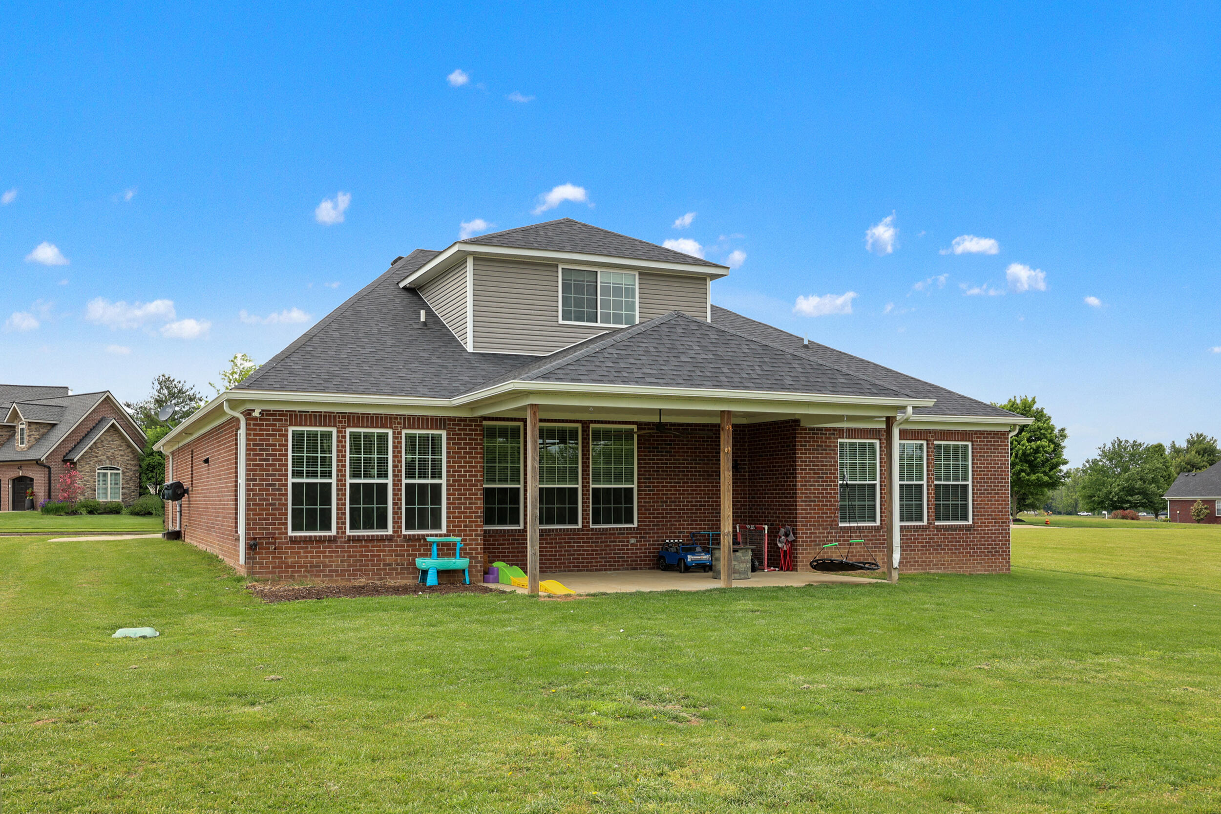 445 Houston Oaks Drive Property Photo 45