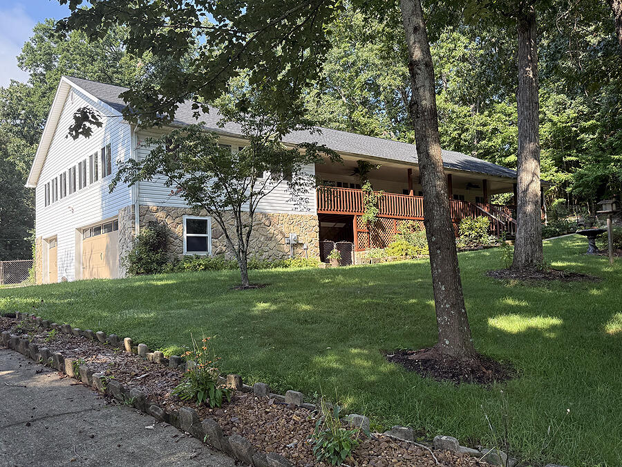 6767 Rush Branch Road Property Photo 1