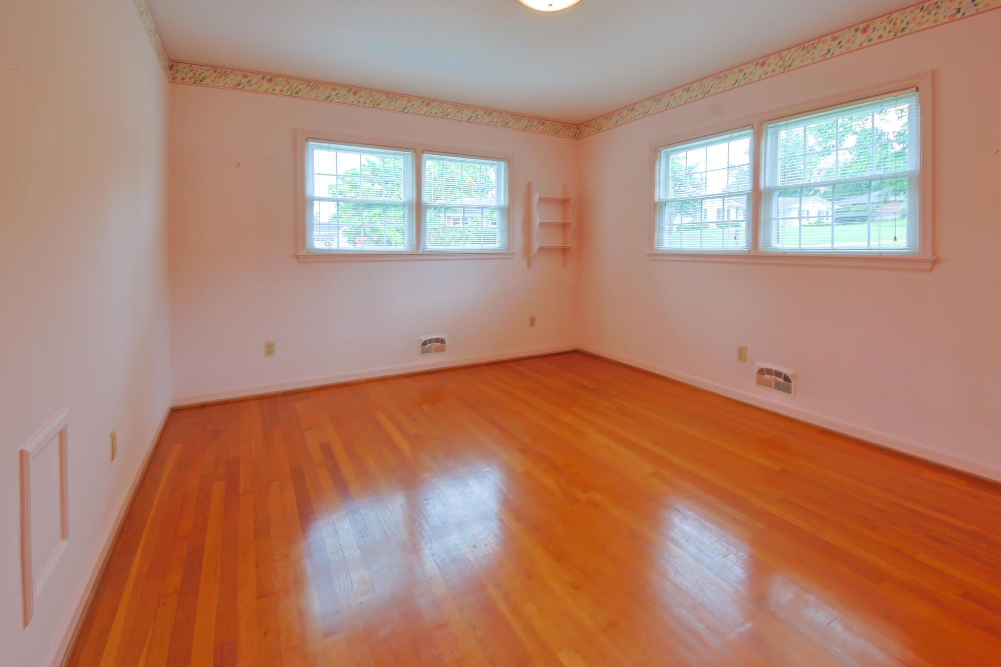 16 Manor Drive Property Photo 33