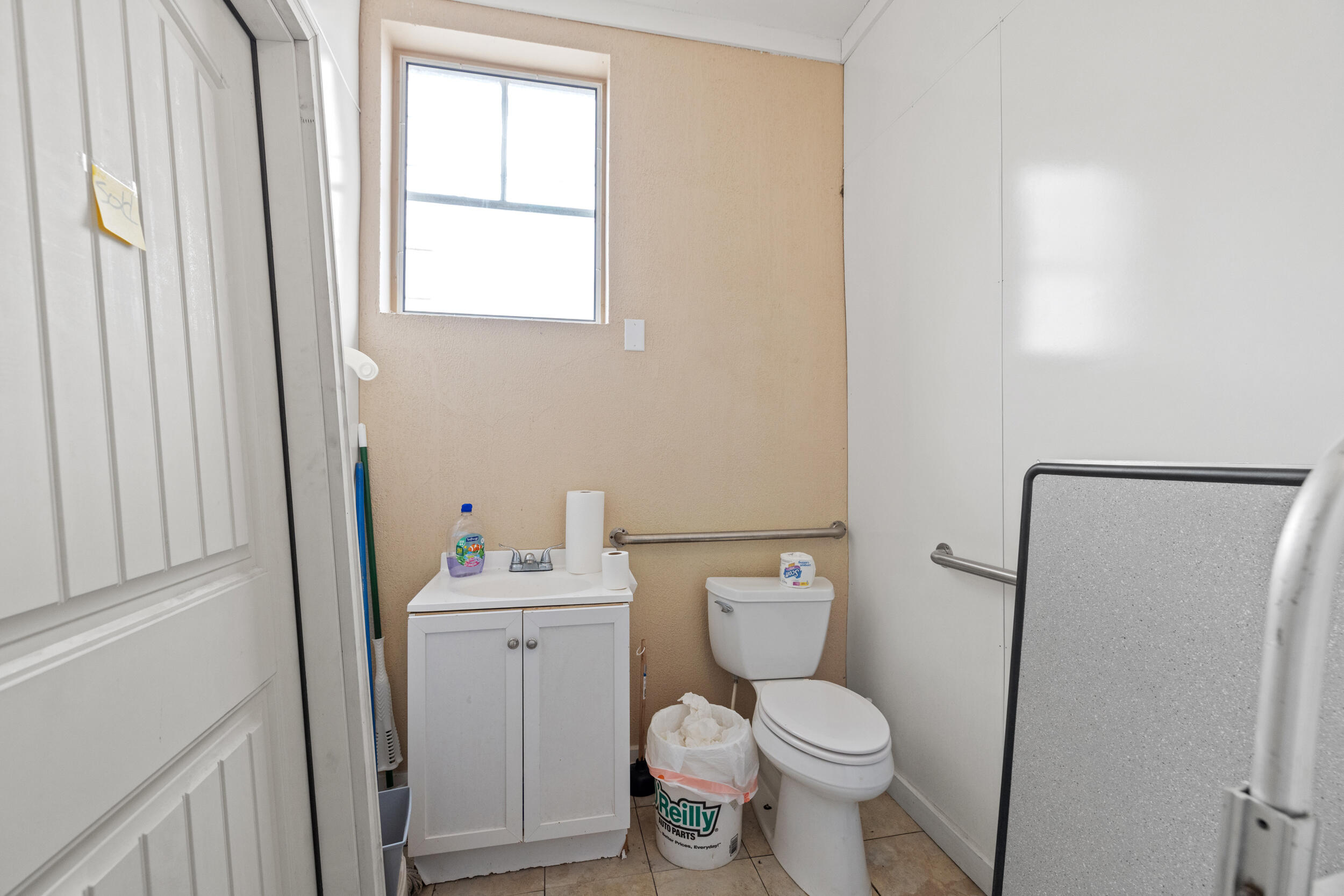 502 W Lexington Avenue Property Photo 33