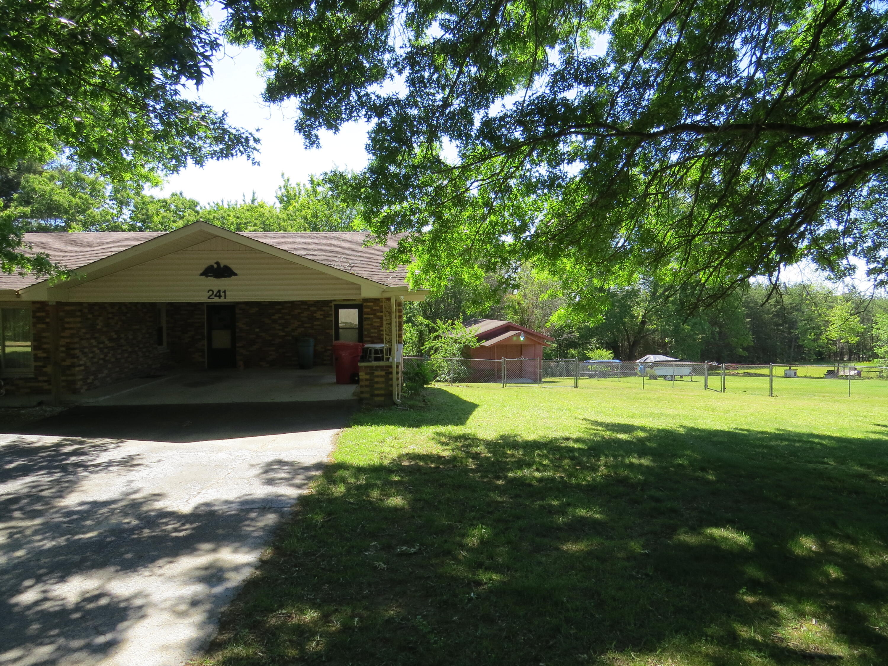 241 Powers Lane Property Photo 2