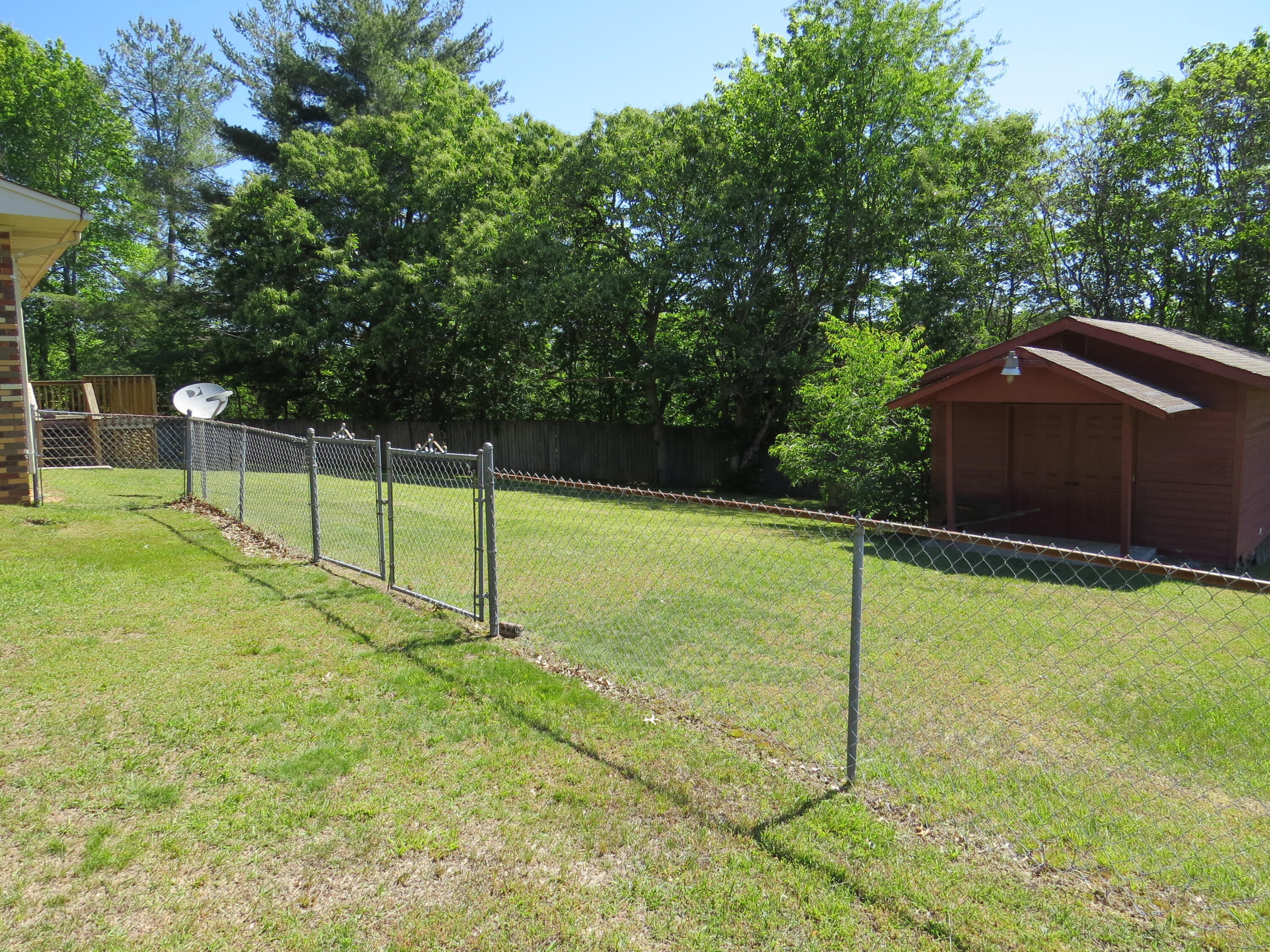 241 Powers Lane Property Photo 17