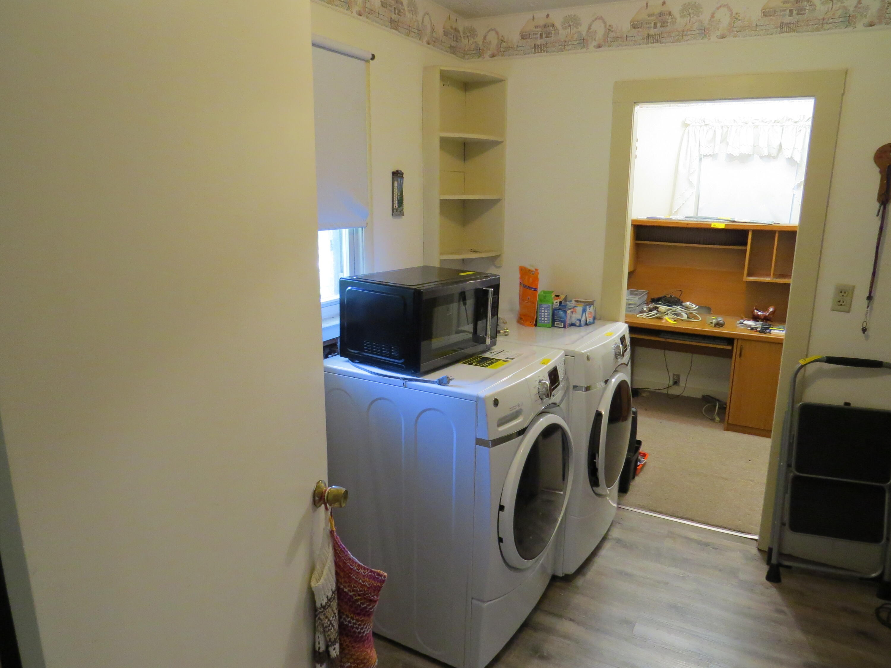 241 Powers Lane Property Photo 38