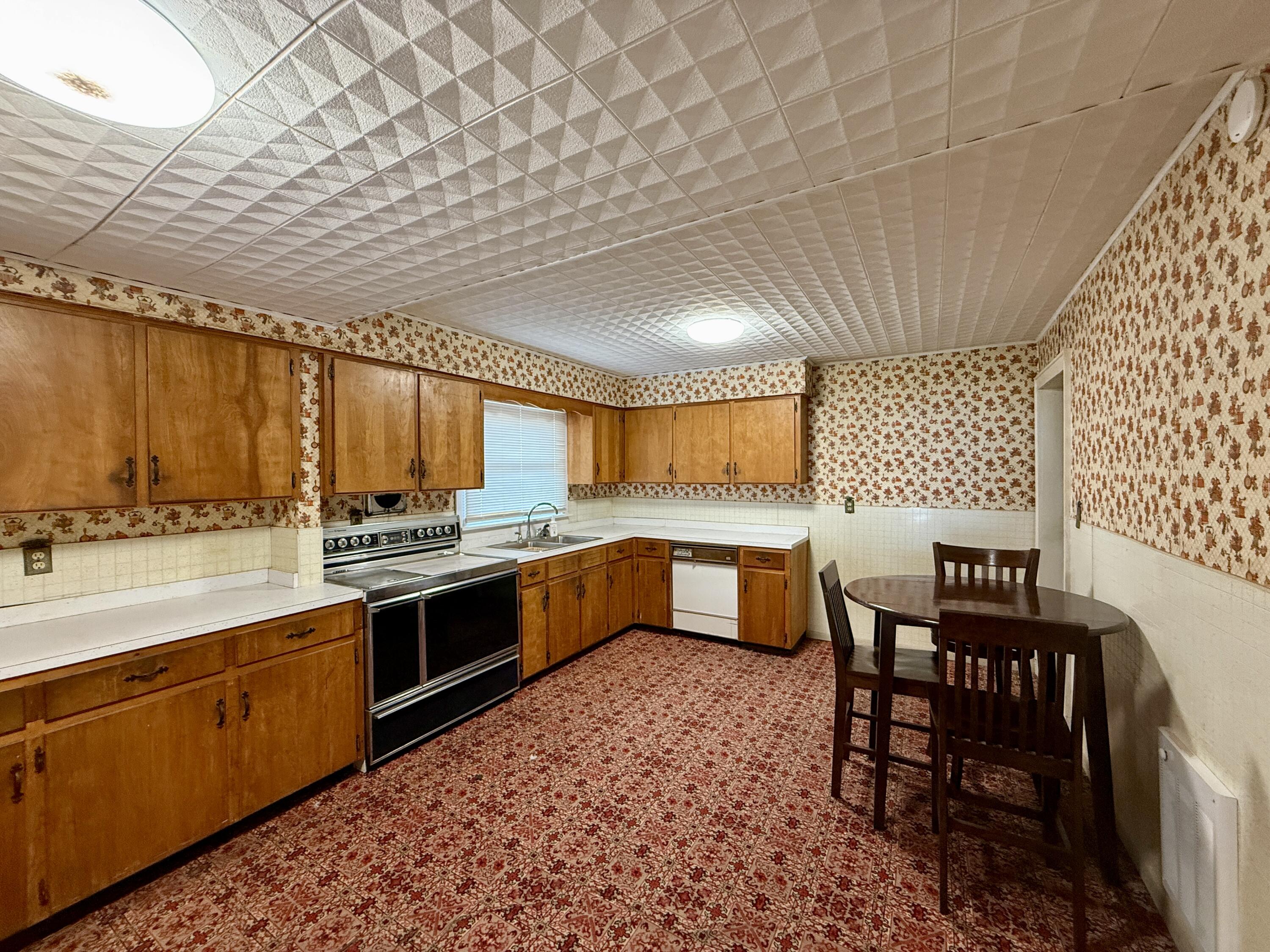 106 Ashurst Street Property Photo 3