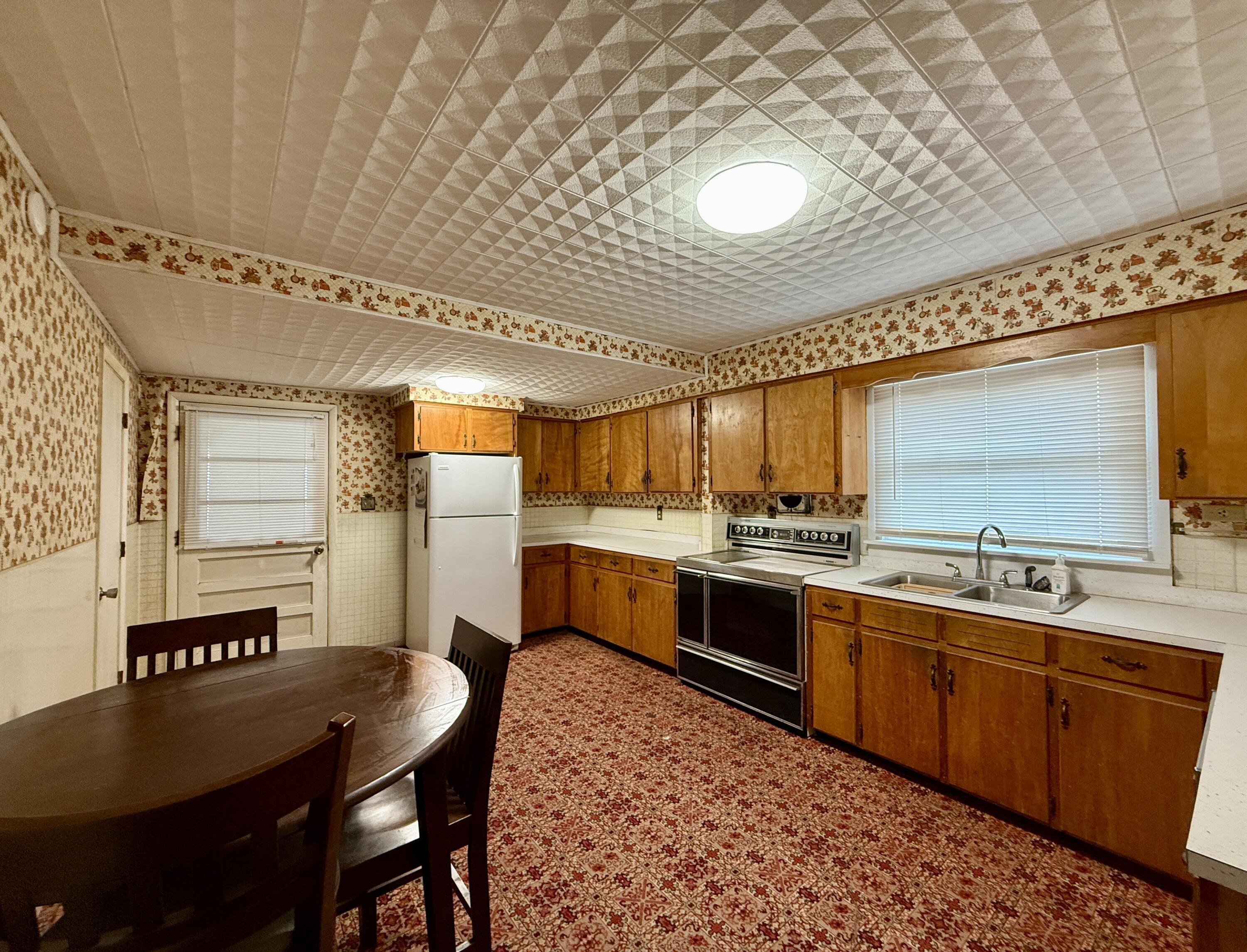 106 Ashurst Street Property Photo 4