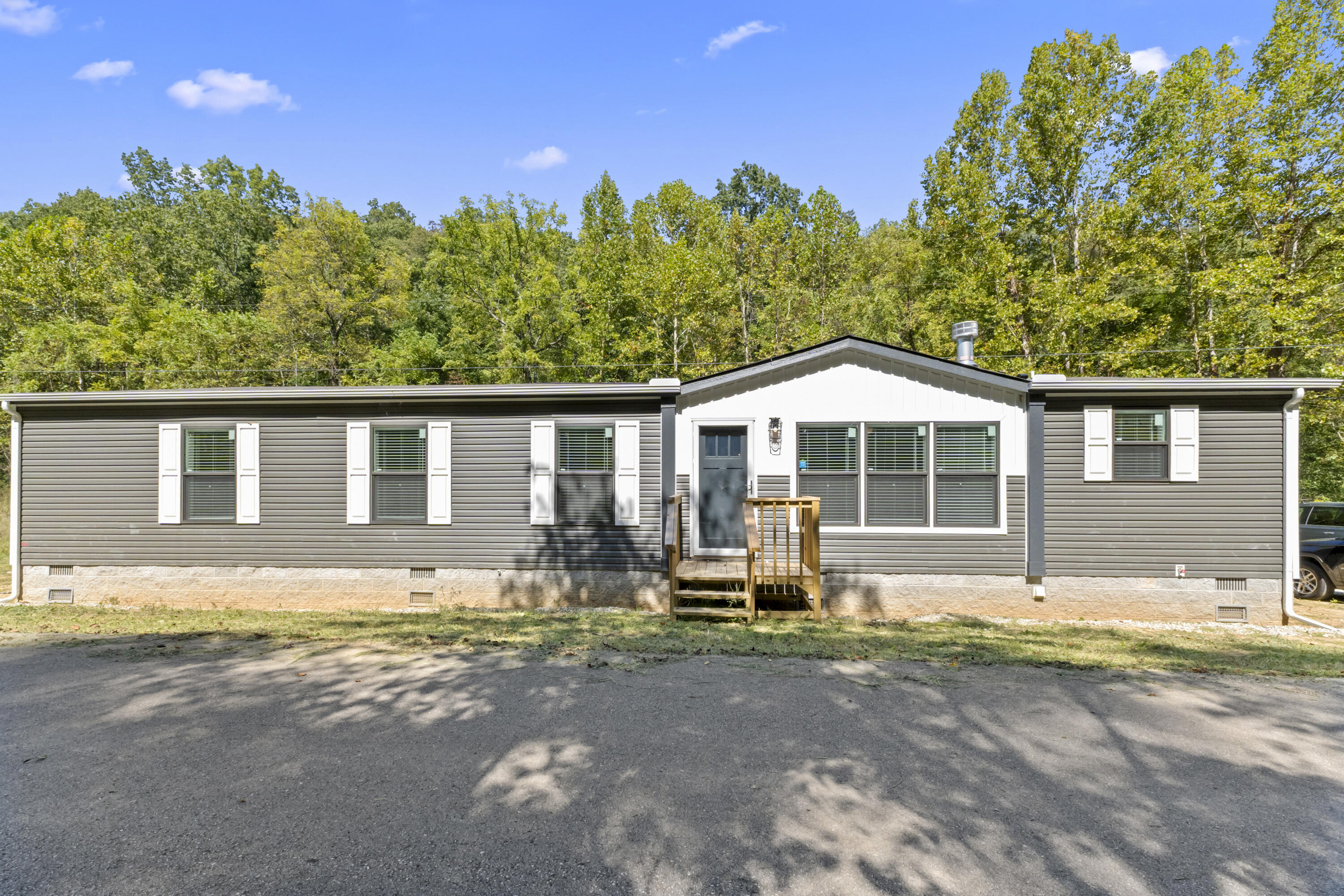 598 Cooper Road Property Photo 2
