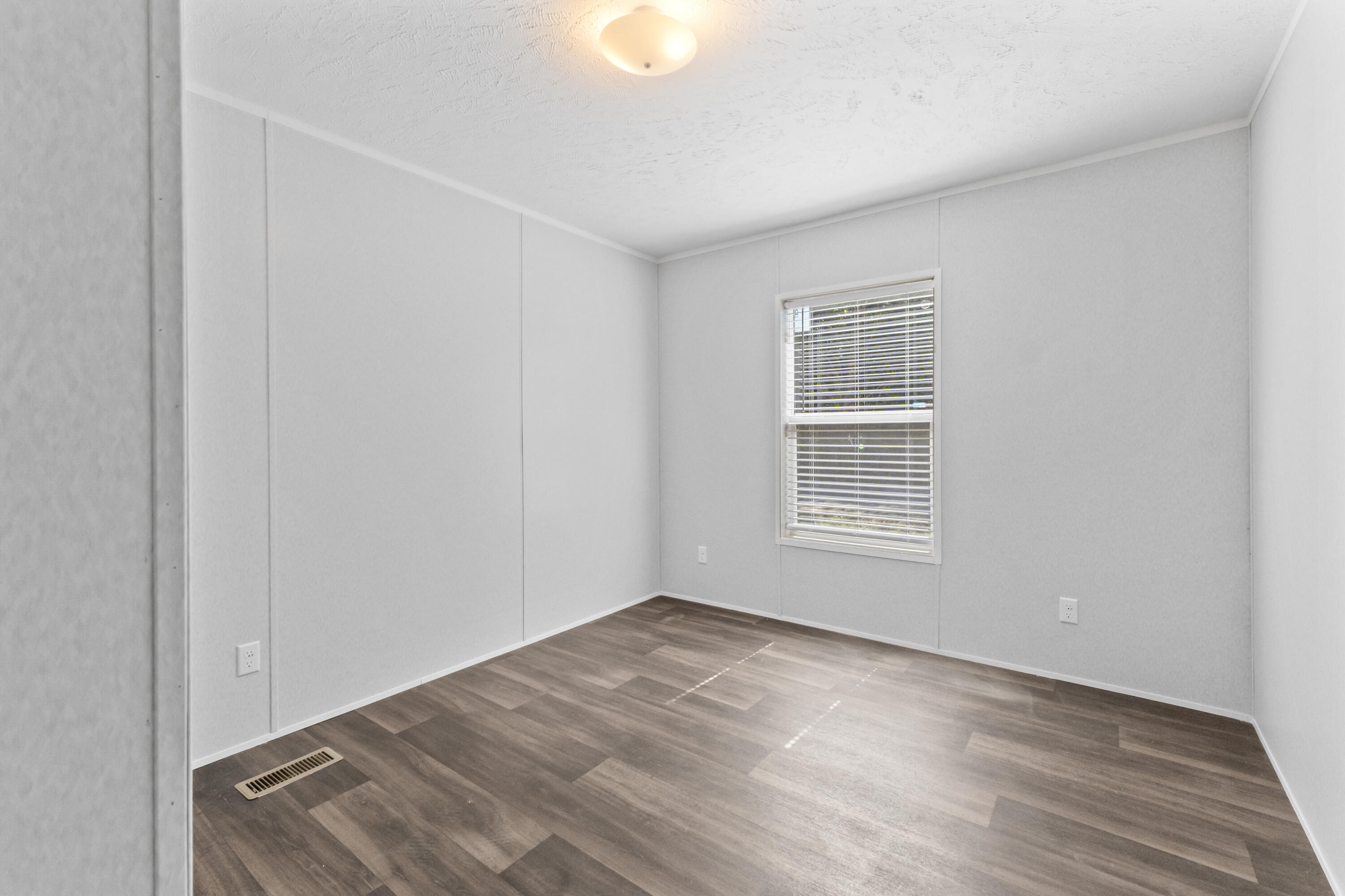598 Cooper Road Property Photo 30