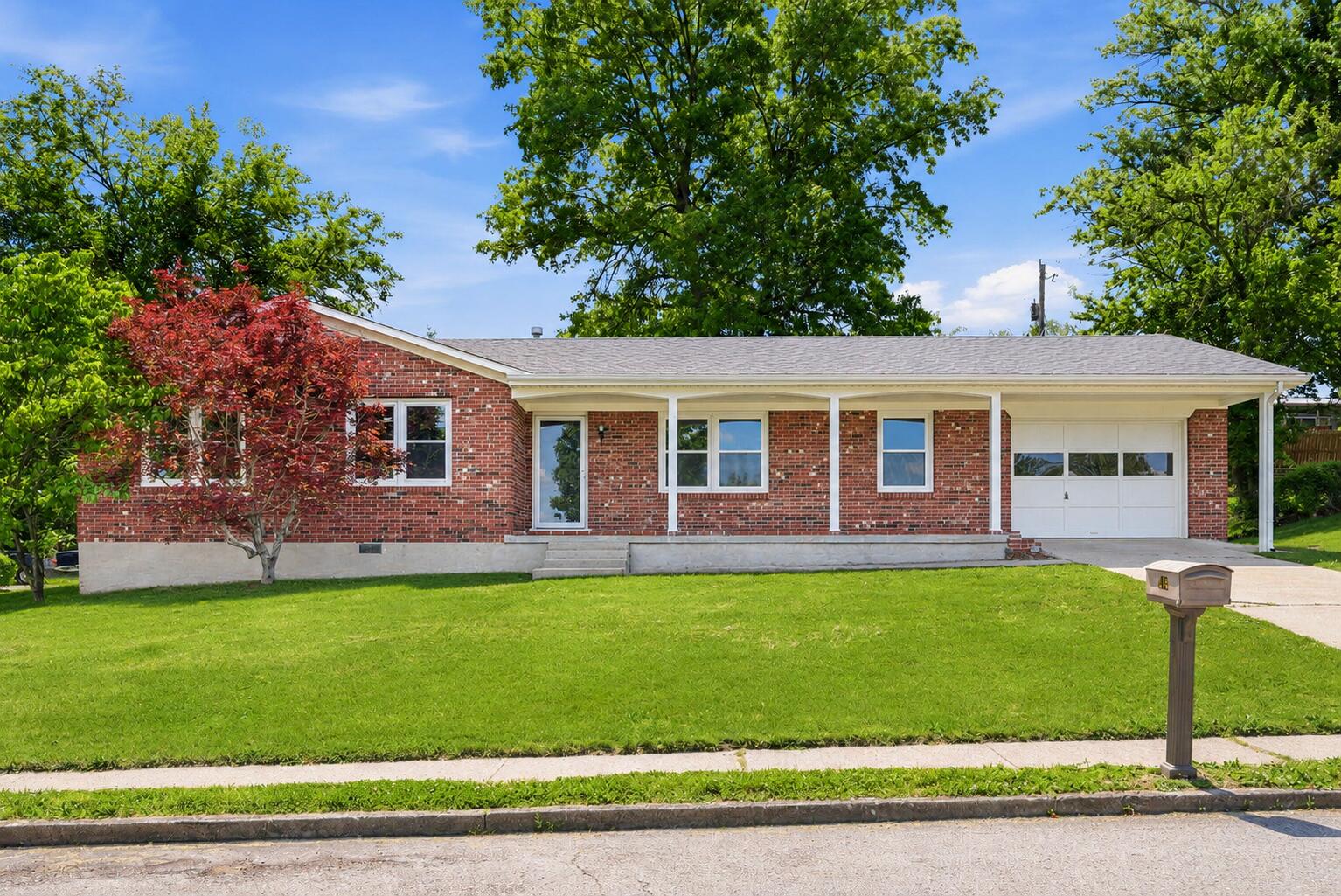 105 Robin Road Property Photo 1