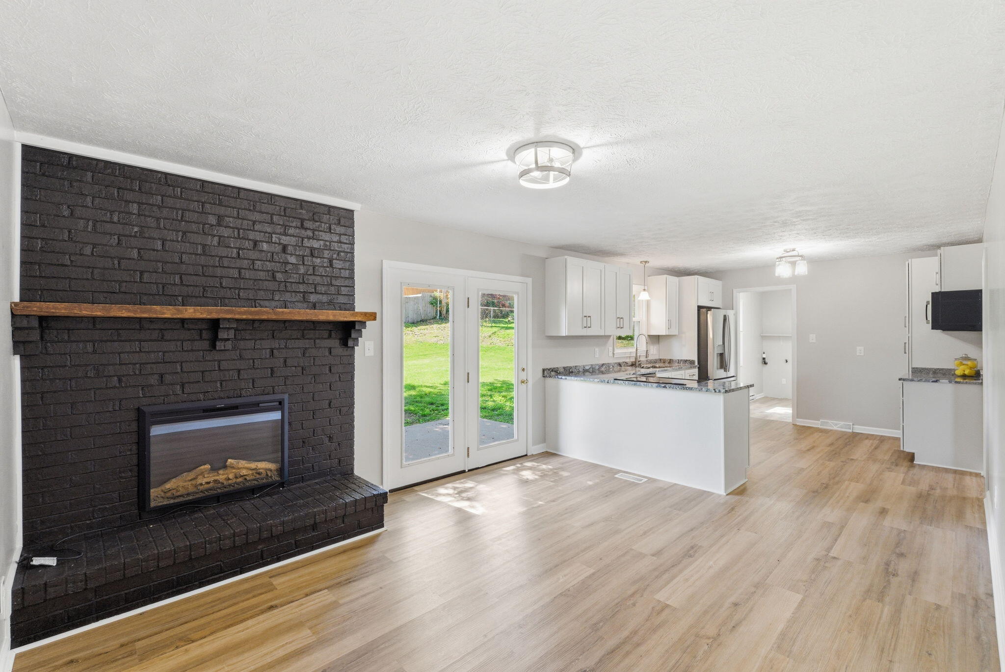 105 Robin Road Property Photo 11