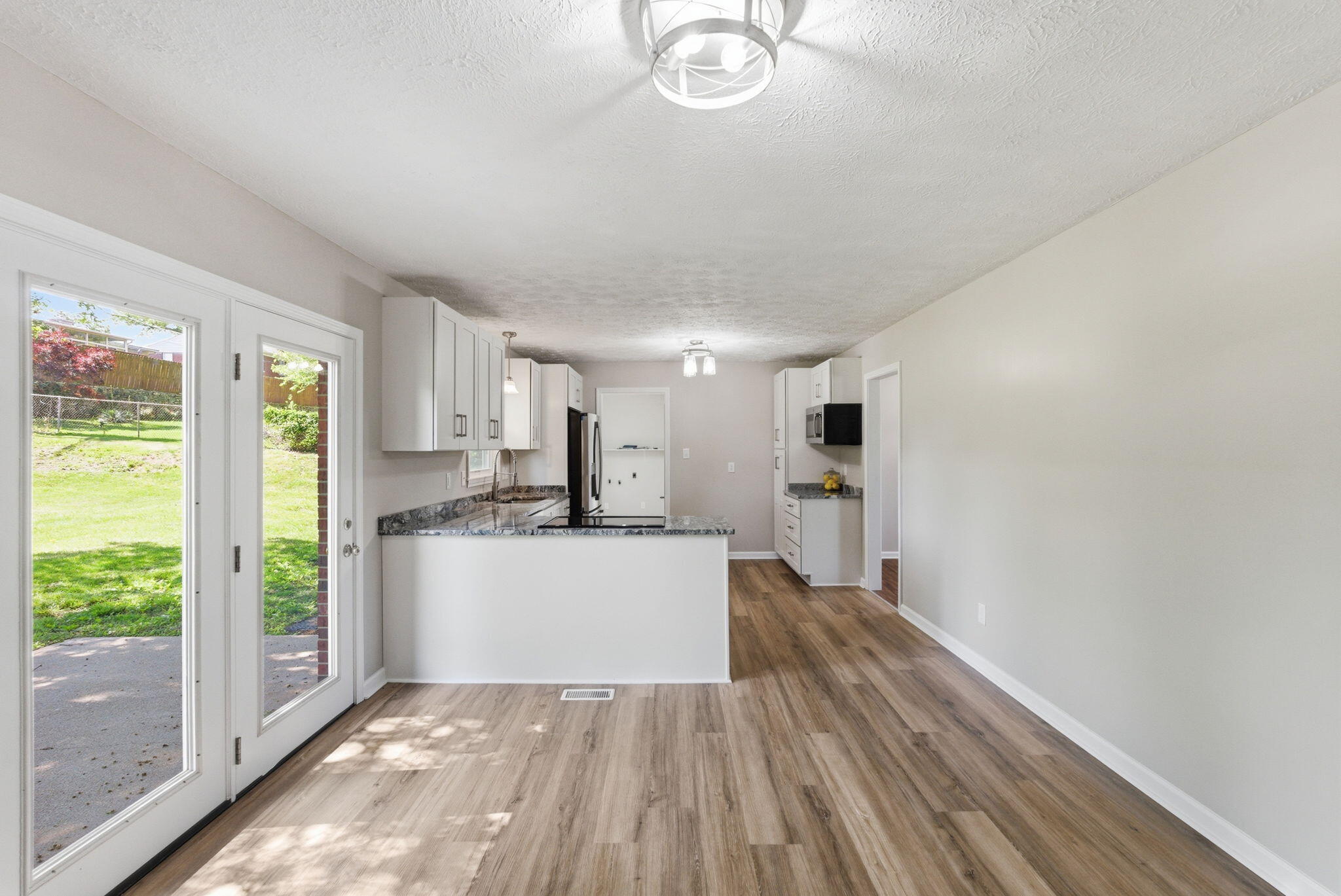 105 Robin Road Property Photo 16