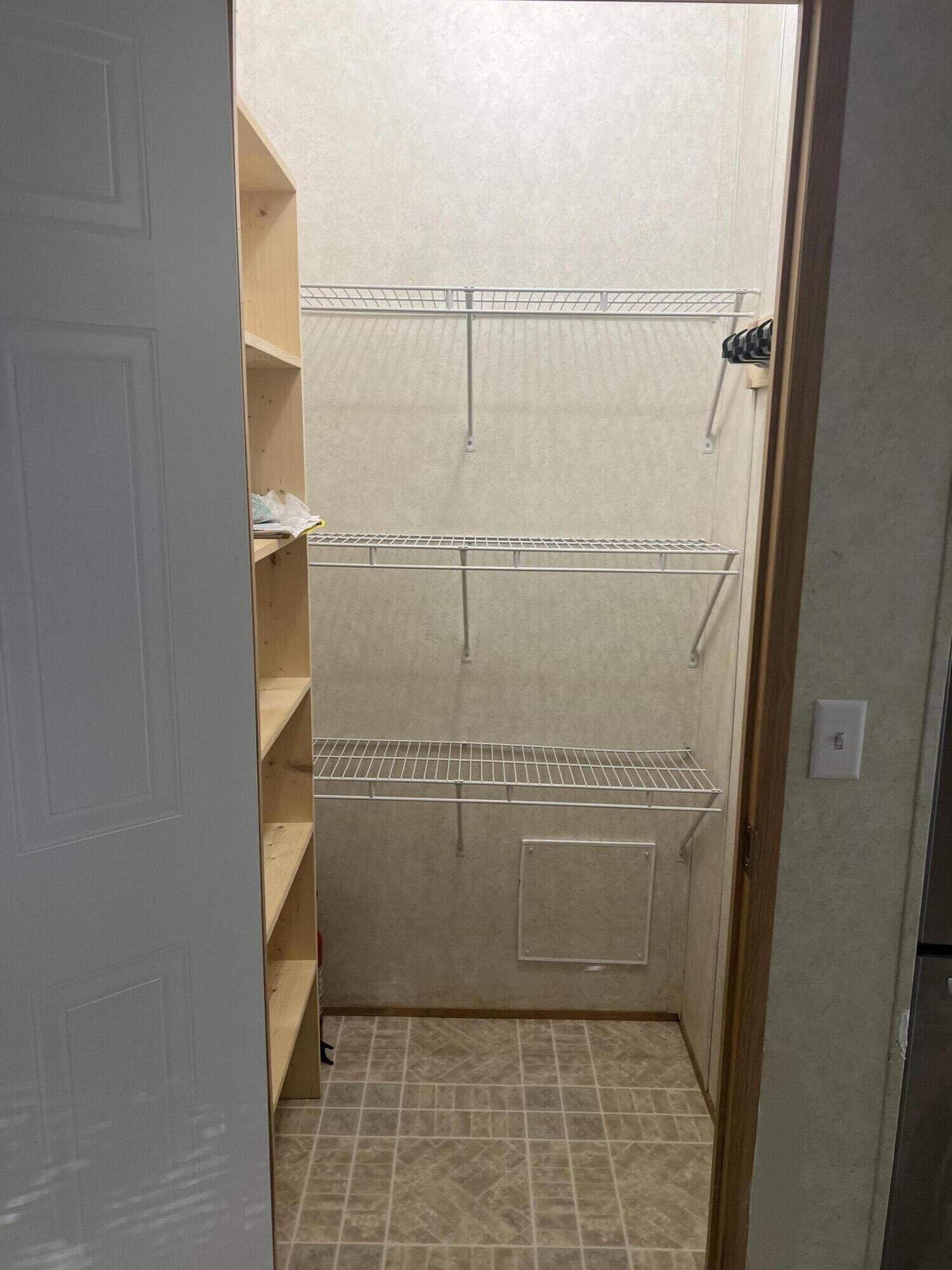 905 Division Road Property Photo 12
