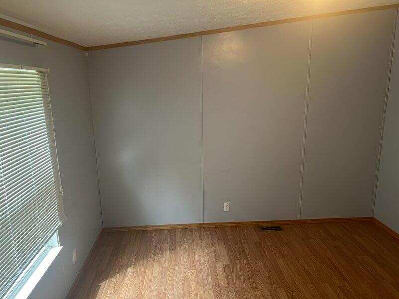 905 Division Road Property Photo 13