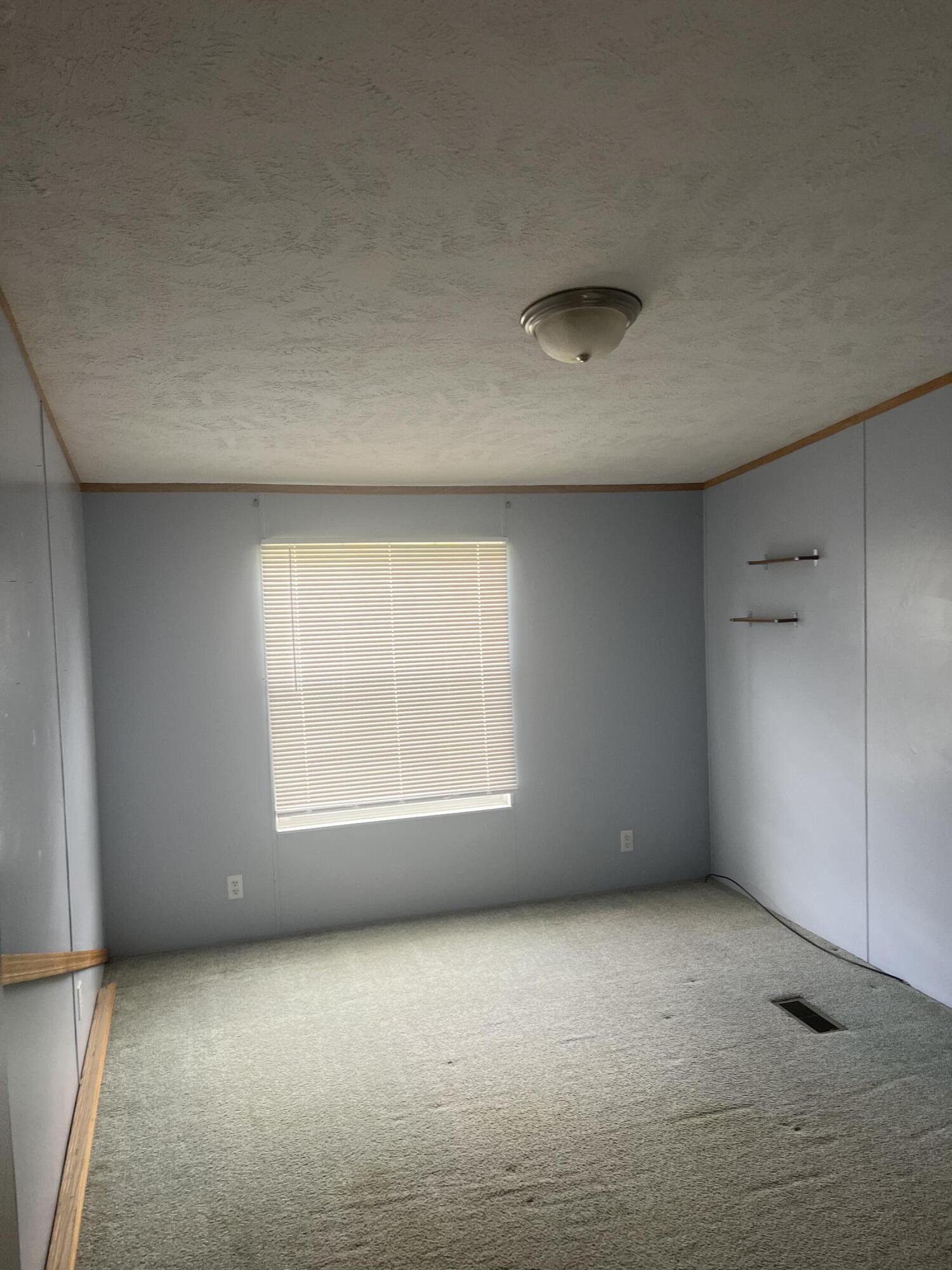 905 Division Road Property Photo 15