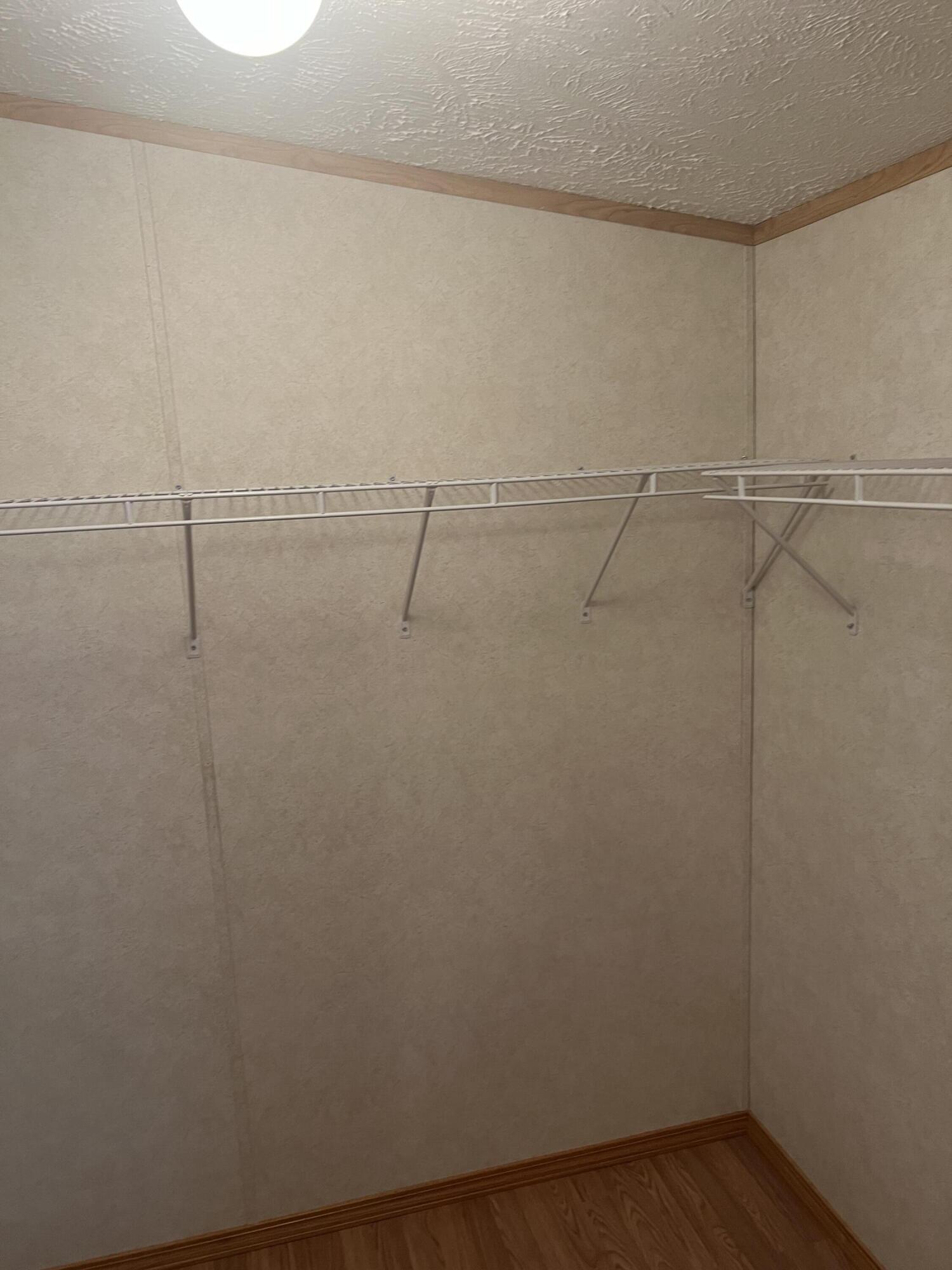 905 Division Road Property Photo 16