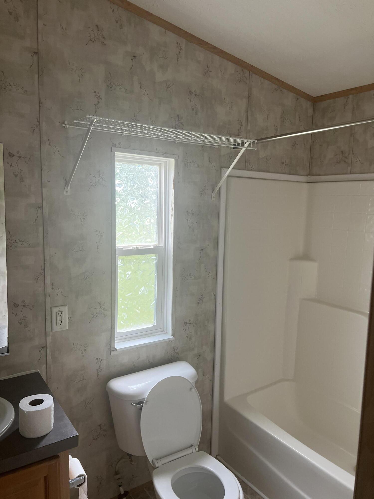 905 Division Road Property Photo 17