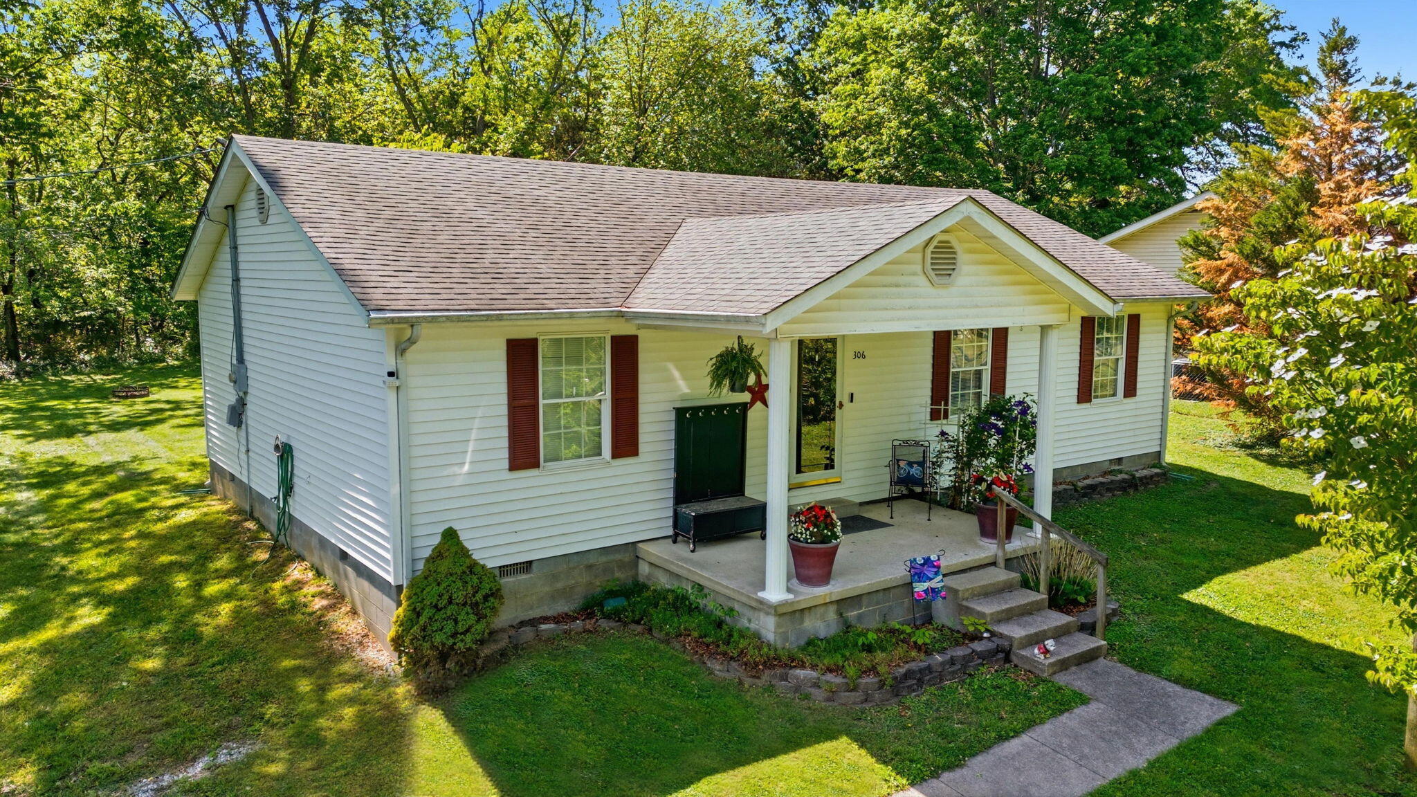 306 Water Street Property Photo 1