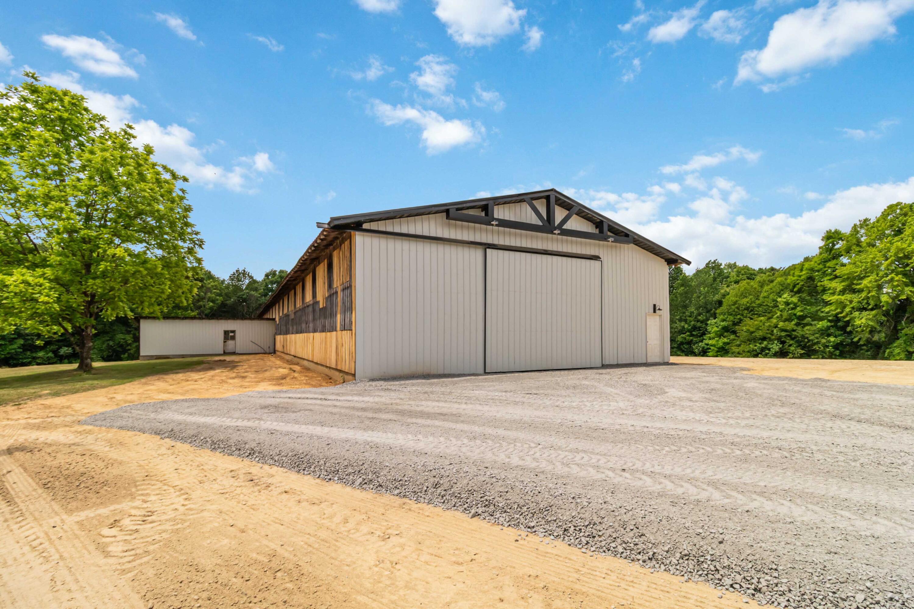 2913 Gentry Mill Road Property Photo 8