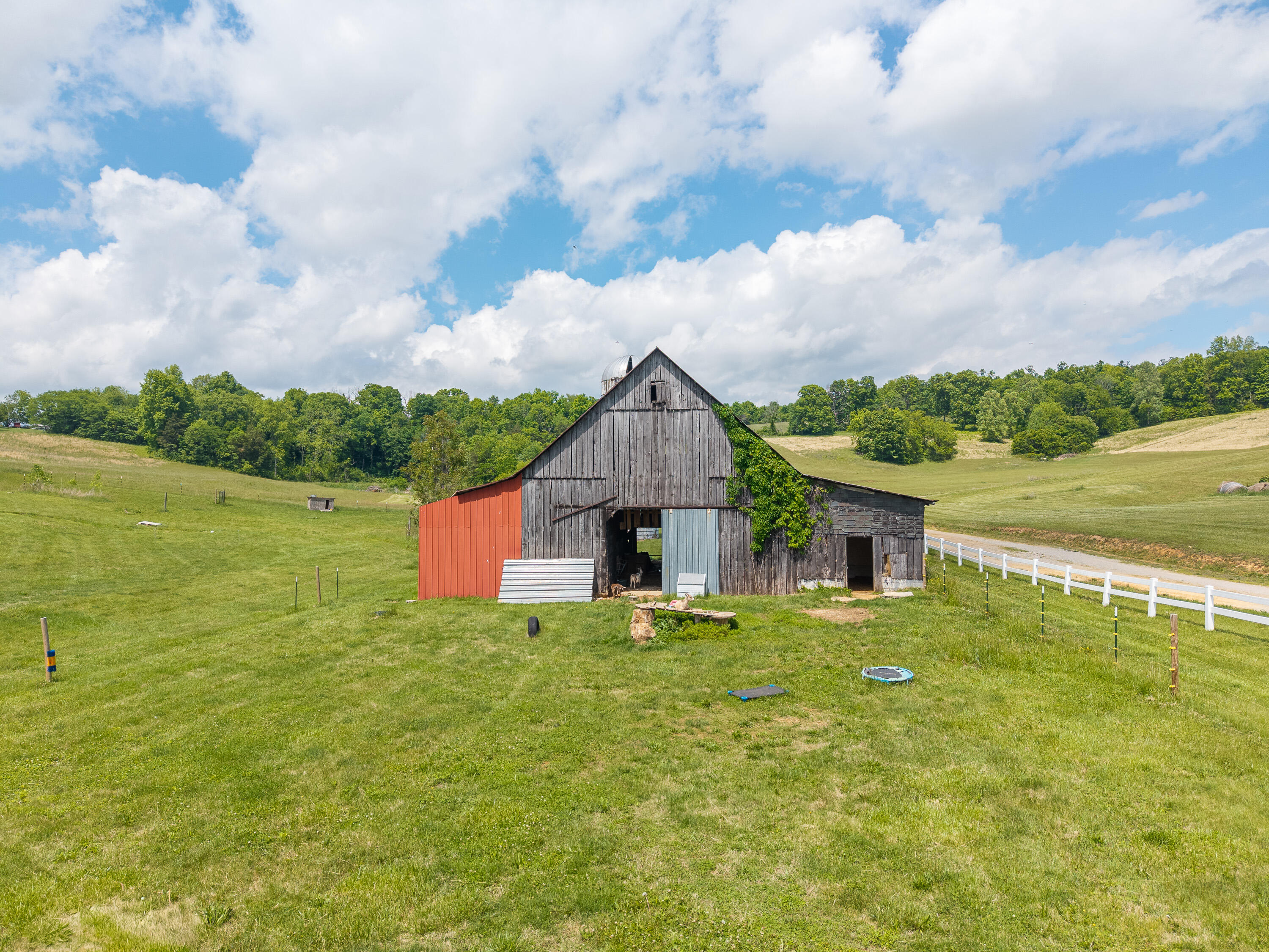 52 Wilson Loop Property Photo 9