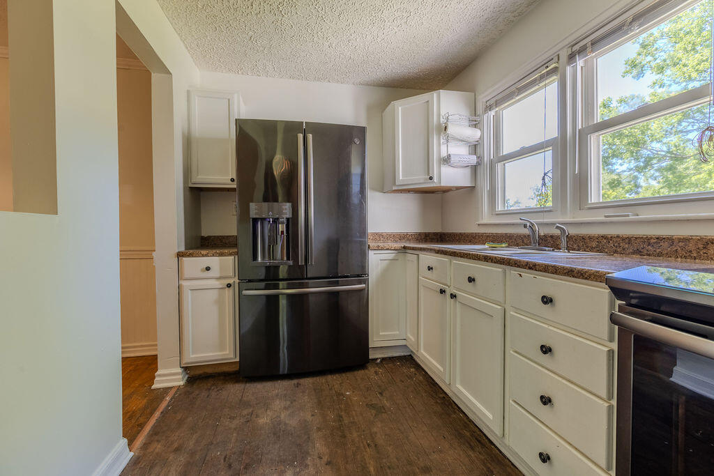 417 N Wilson Avenue Property Photo 2