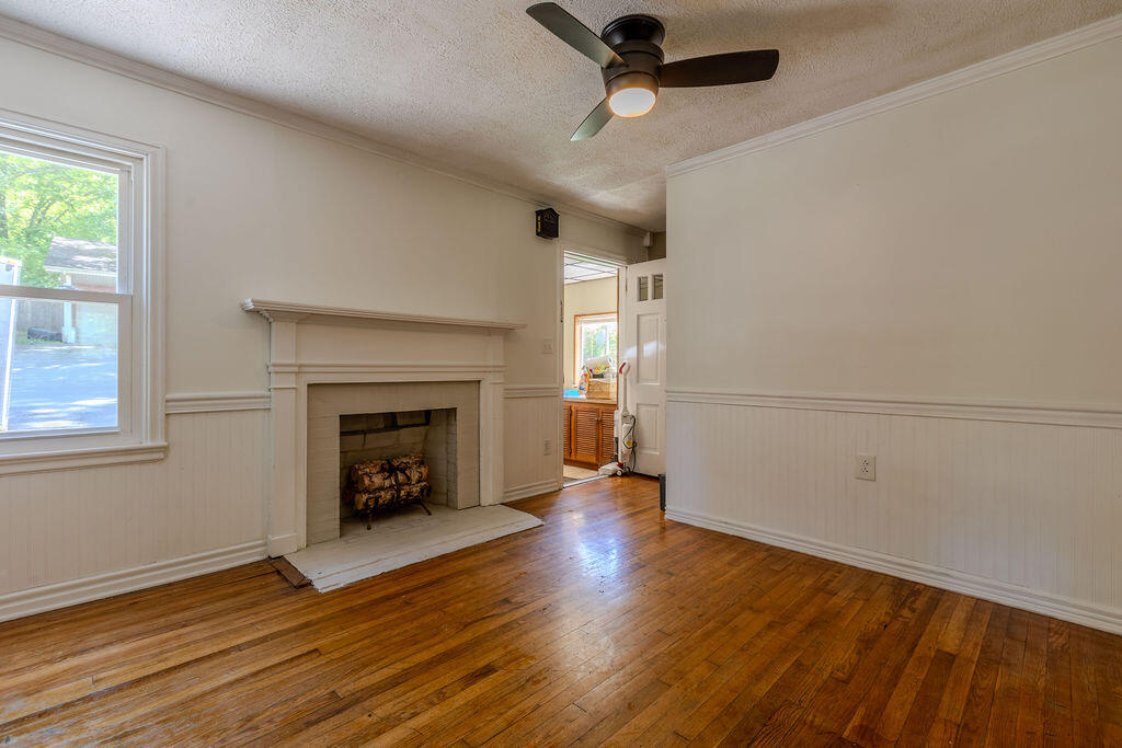 417 N Wilson Avenue Property Photo 8