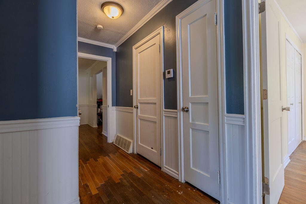 417 N Wilson Avenue Property Photo 12