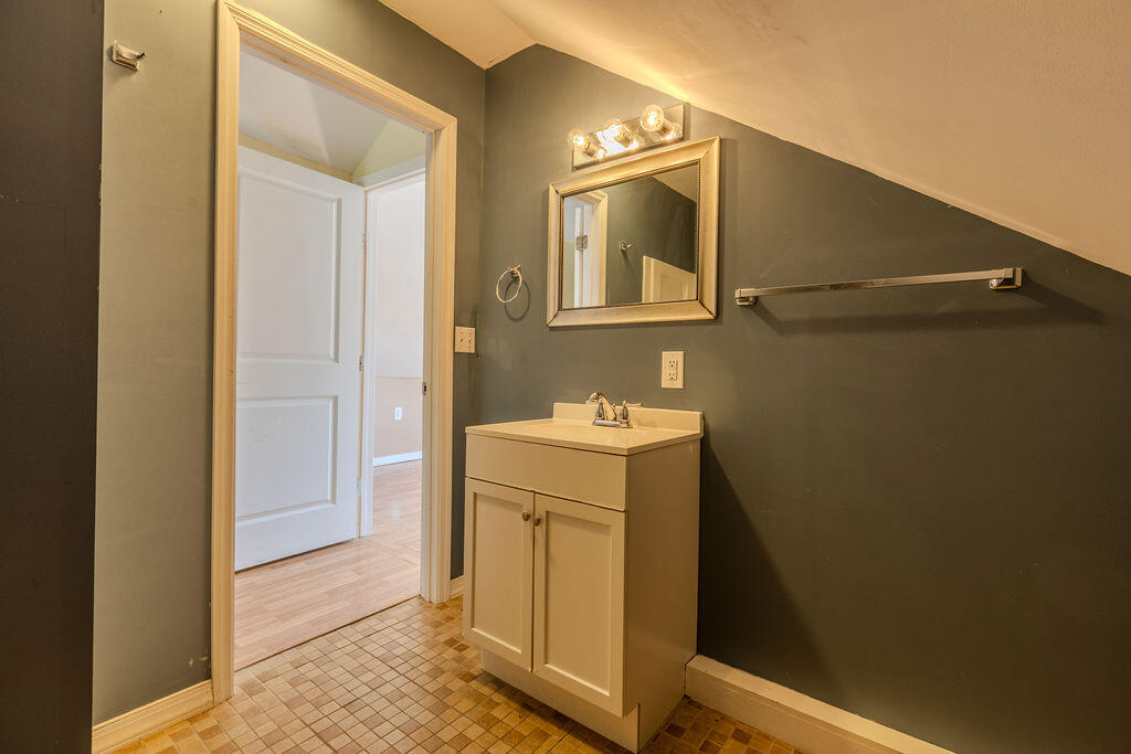 417 N Wilson Avenue Property Photo 15