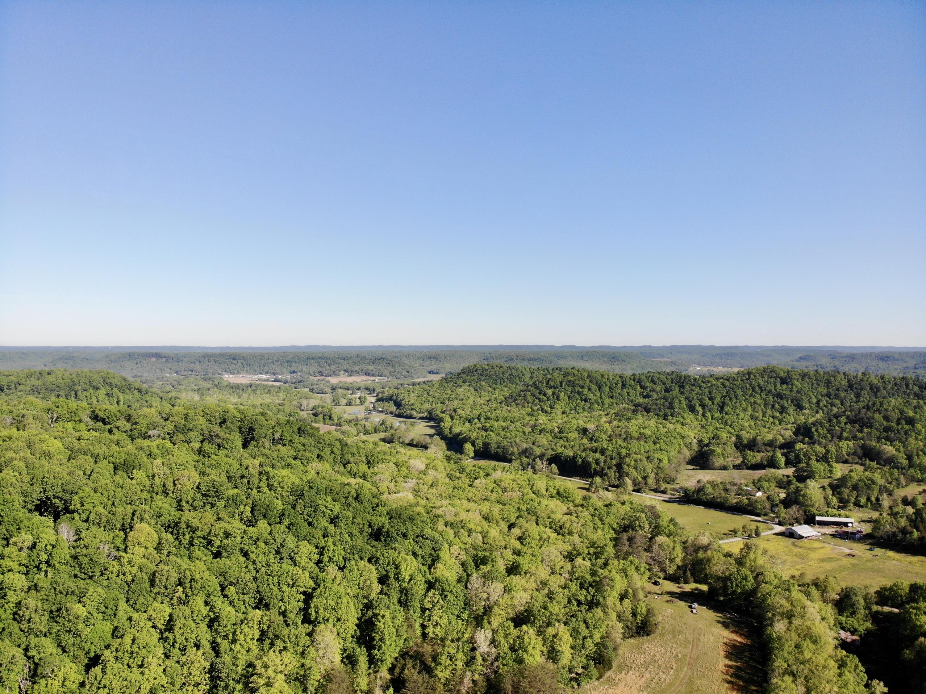 1170 E Doe Creek Road Property Photo 4