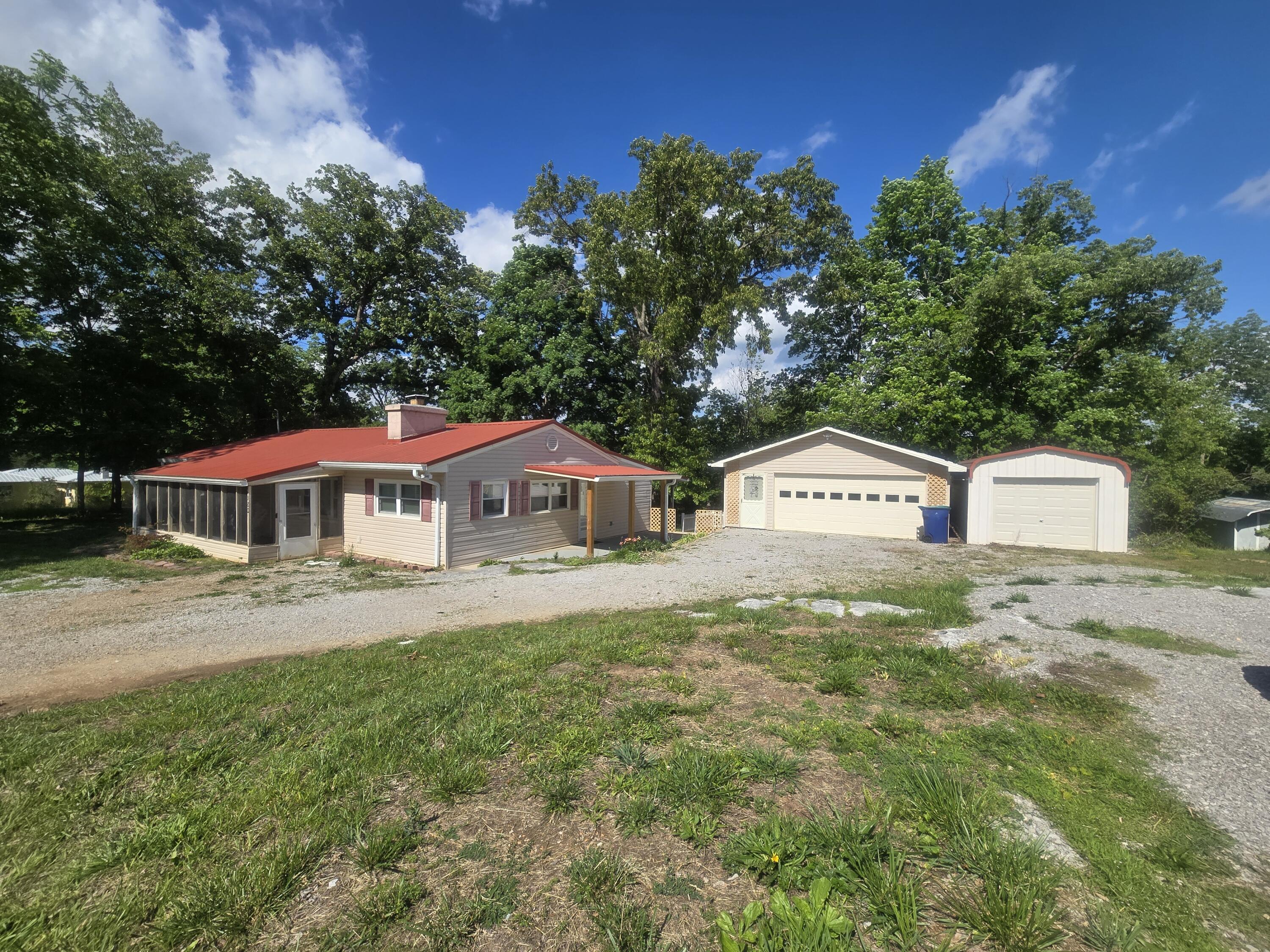 180 Beauchamp Boulevard Property Photo 1