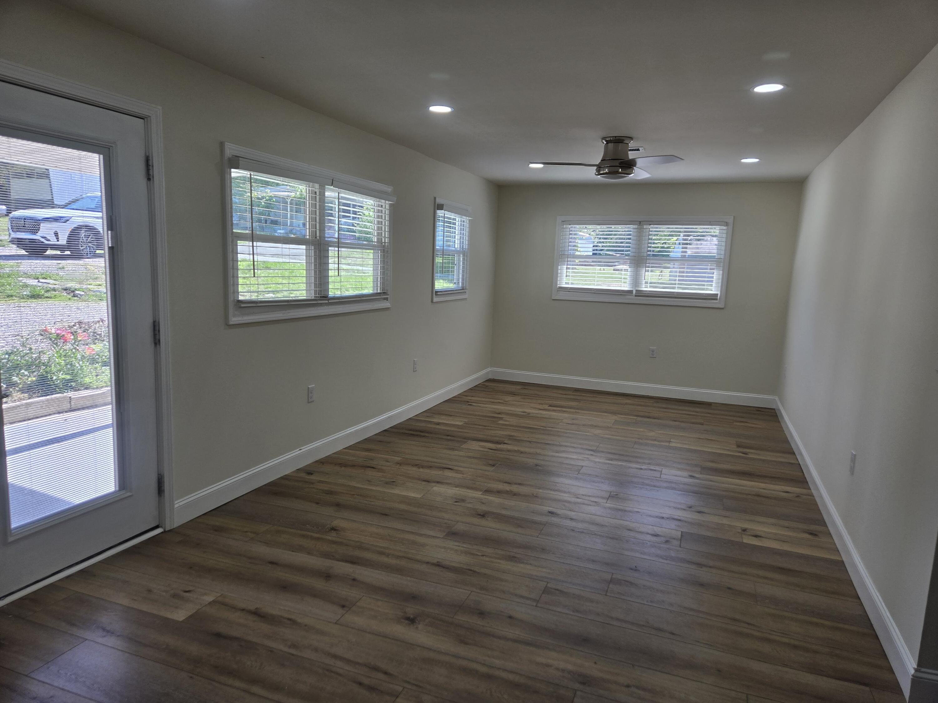 180 Beauchamp Boulevard Property Photo 21