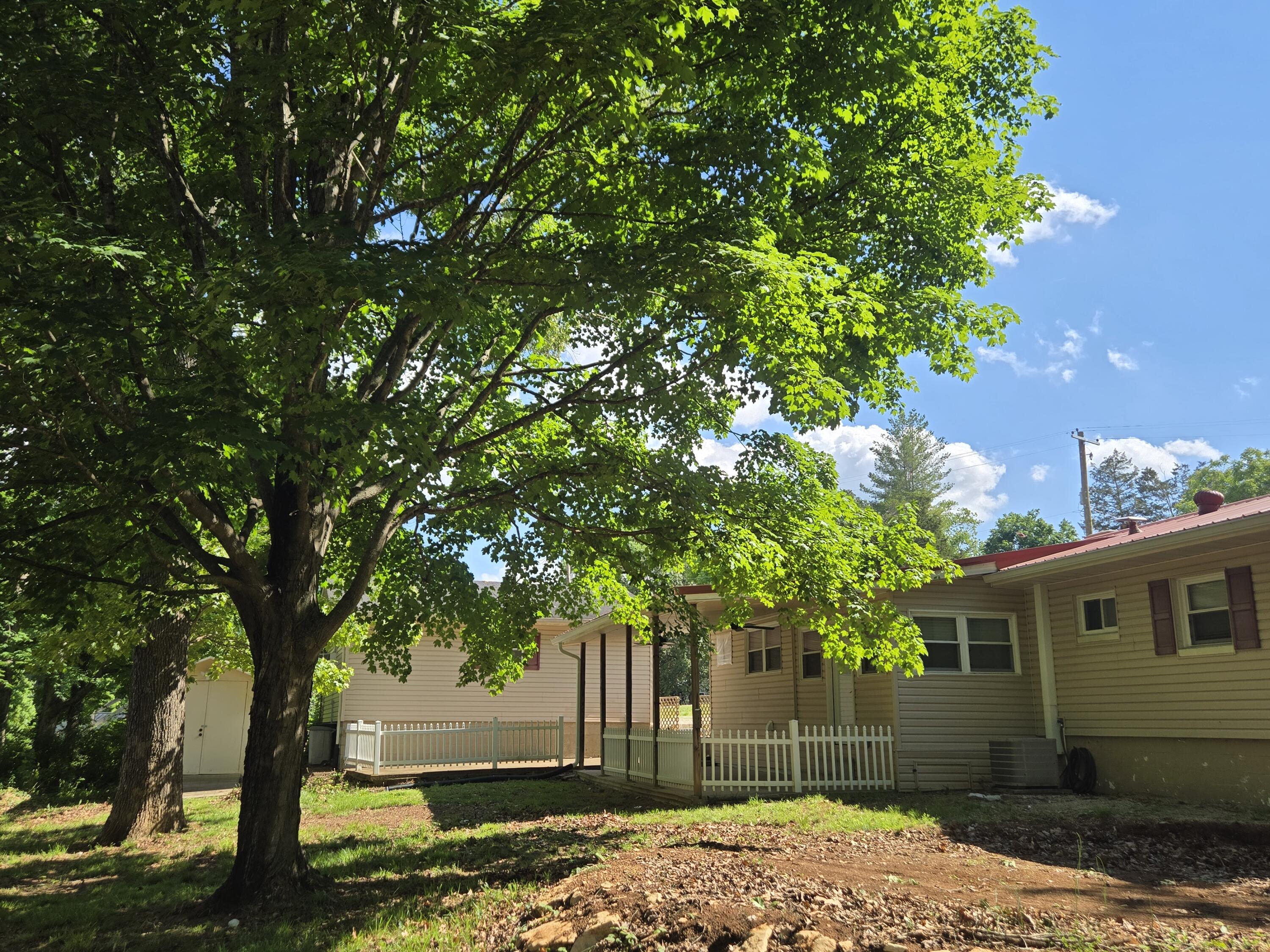 180 Beauchamp Boulevard Property Photo 35