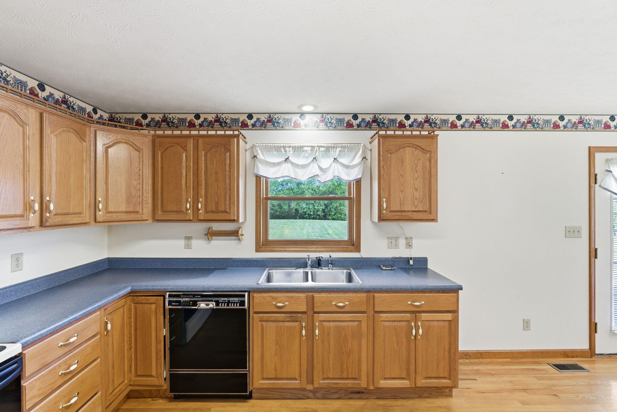 742 Colby Road Property Photo 18