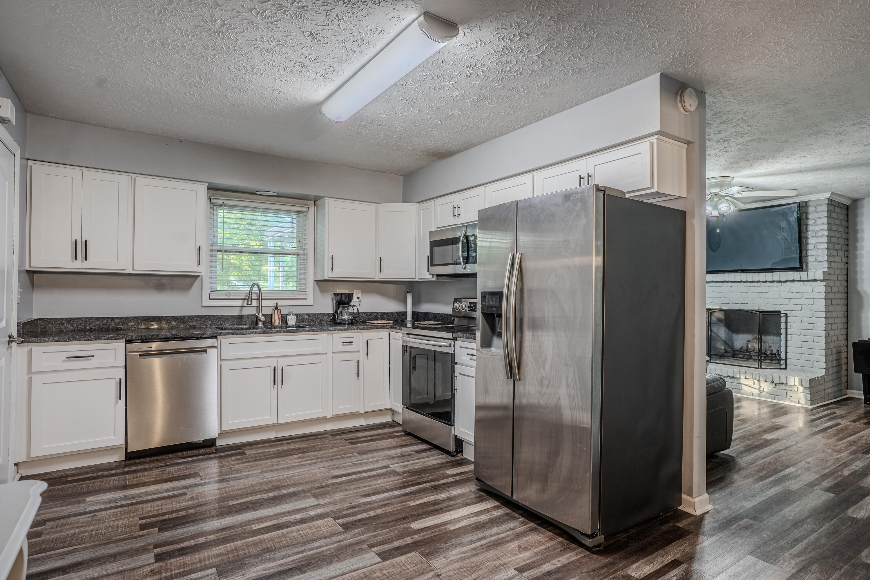 1229 Miami Trail Property Photo 7