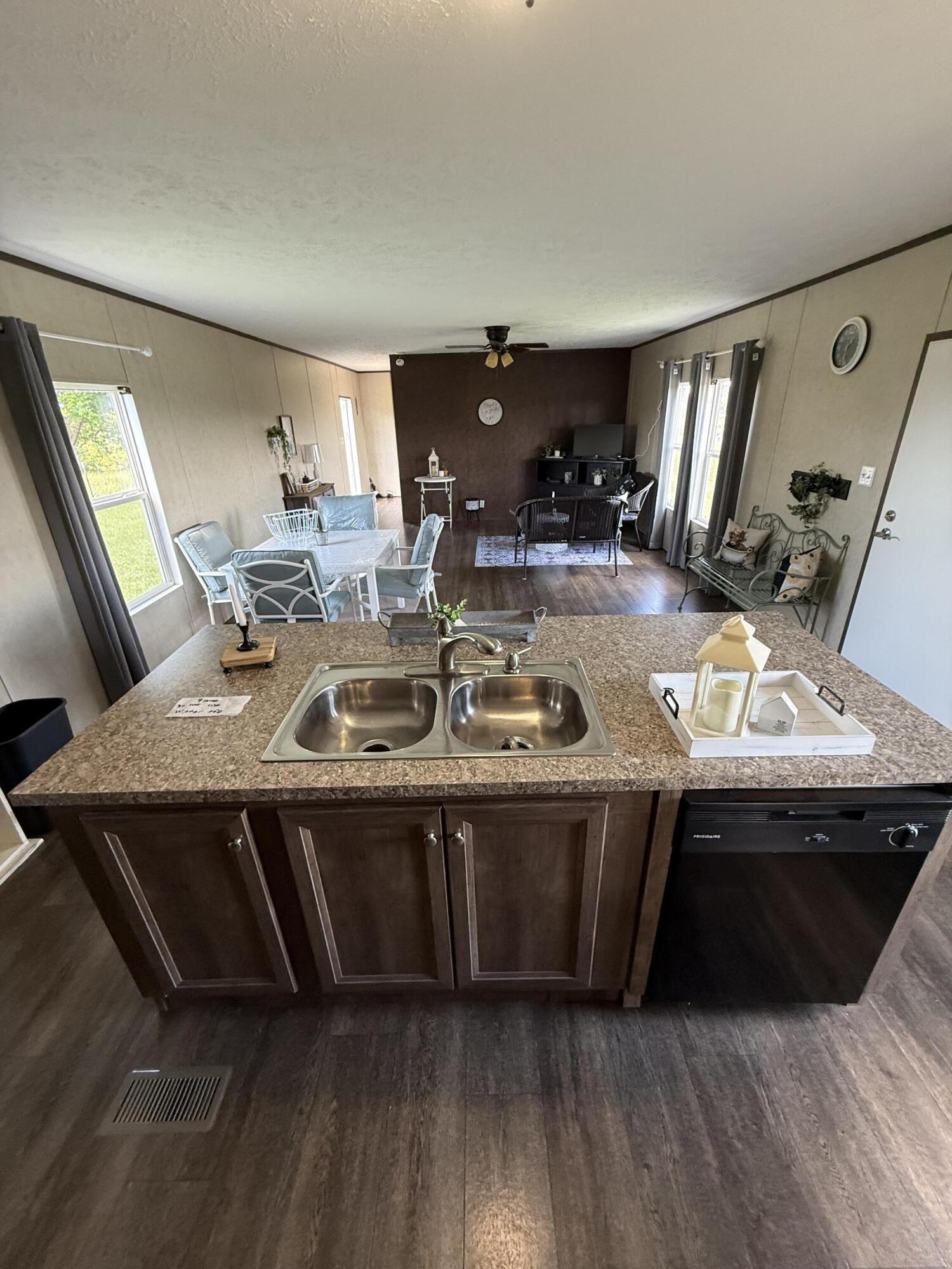 8680 Highway 196 Property Photo 11