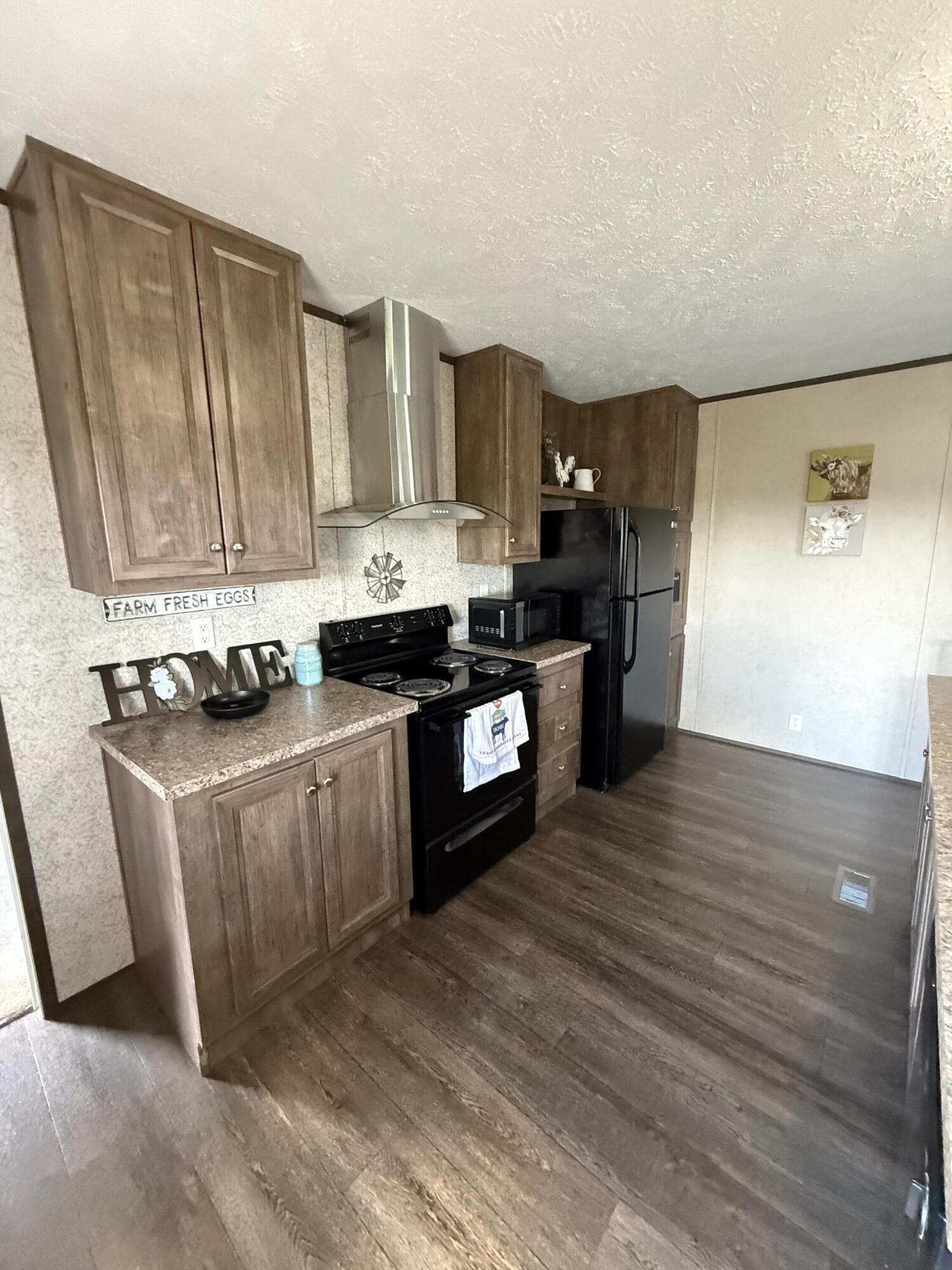 8680 Highway 196 Property Photo 12