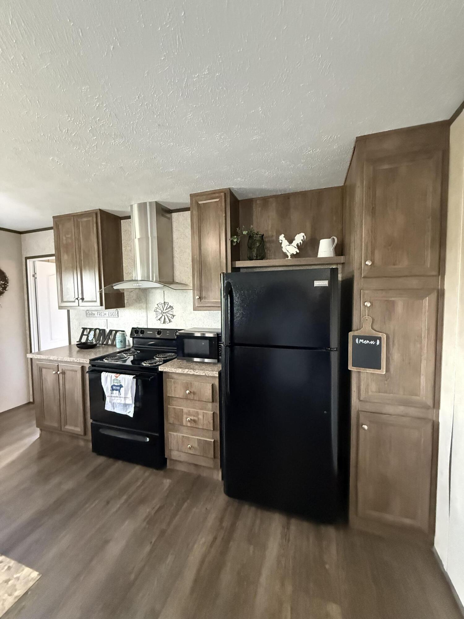 8680 Highway 196 Property Photo 13