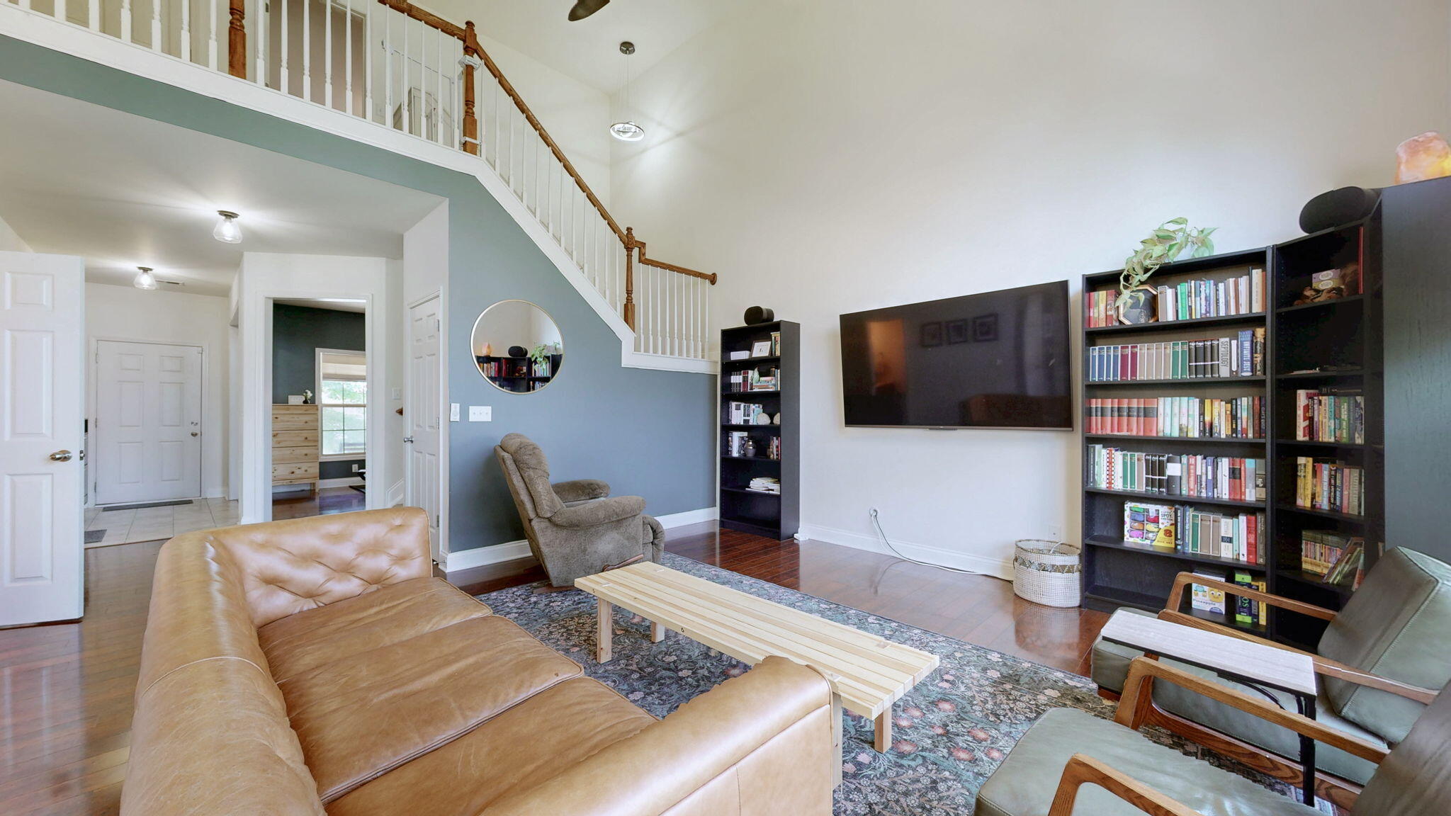 2380 Merluna Drive Property Photo 4