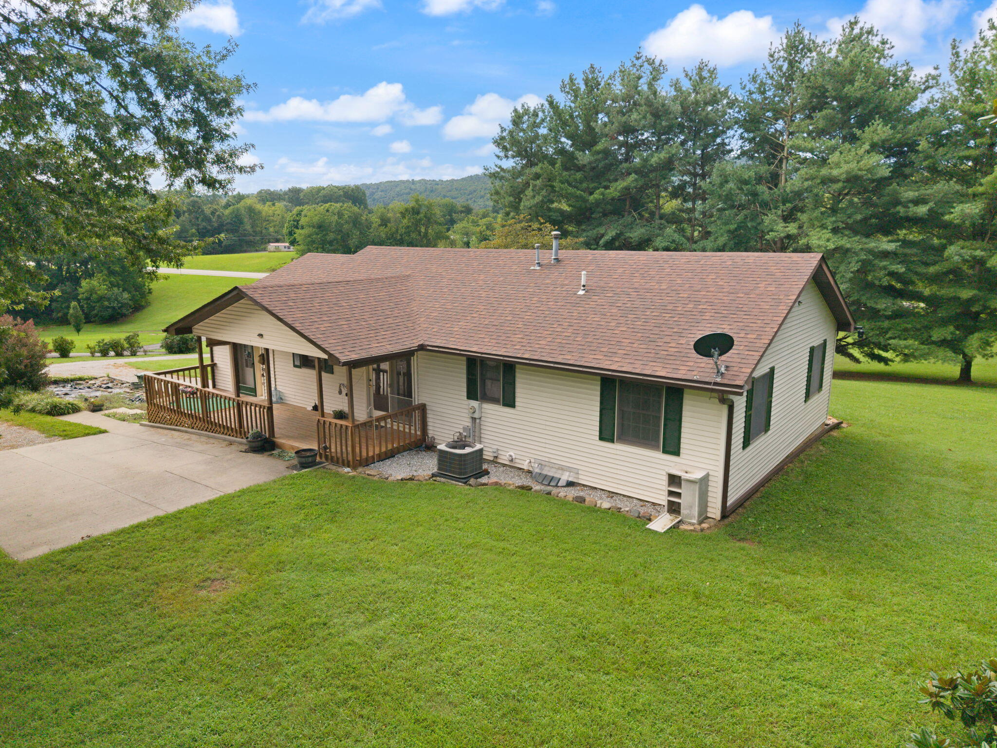 5763 E Ky Hwy 90 Property Photo 8