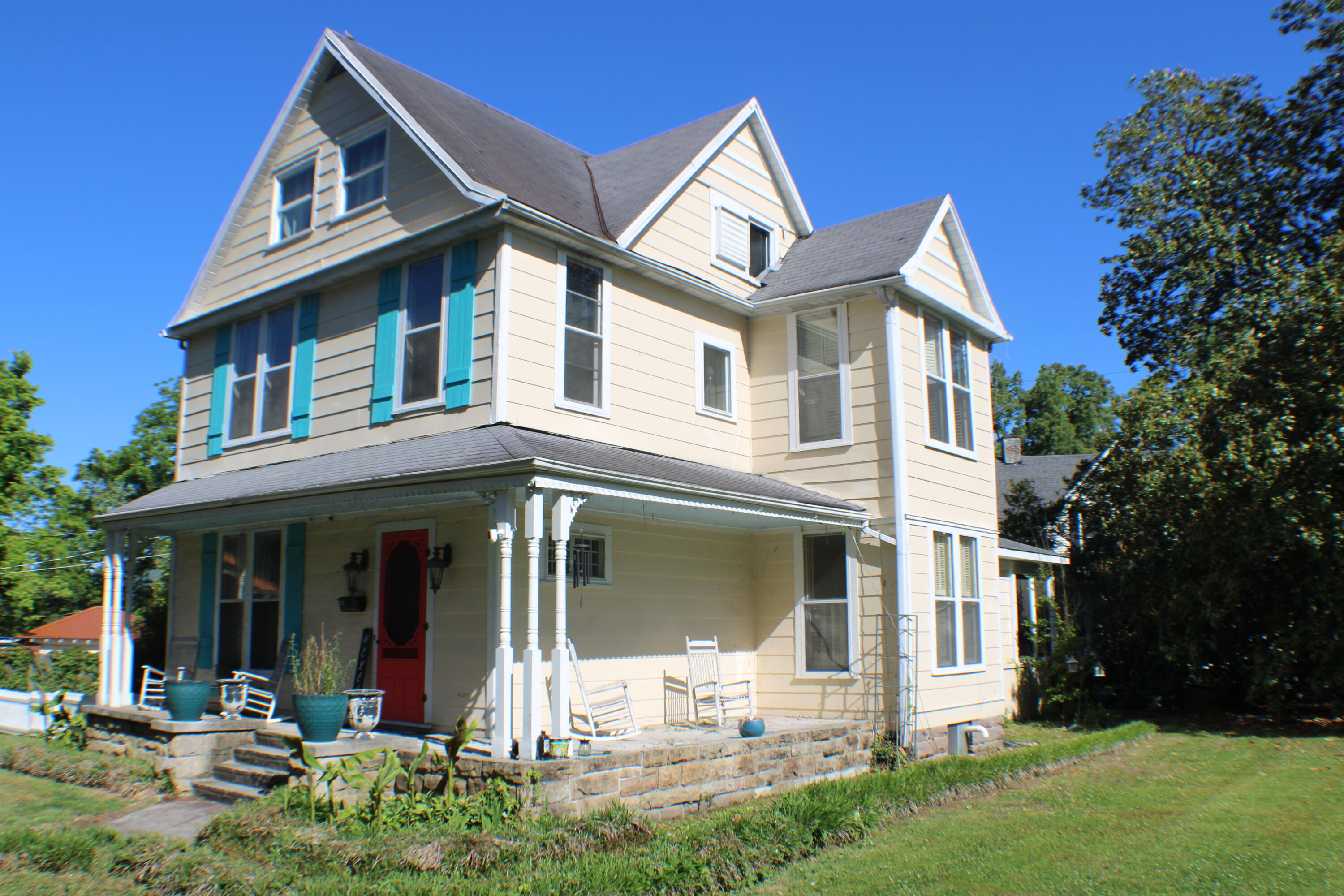 207 Arthur Heights Property Photo 2
