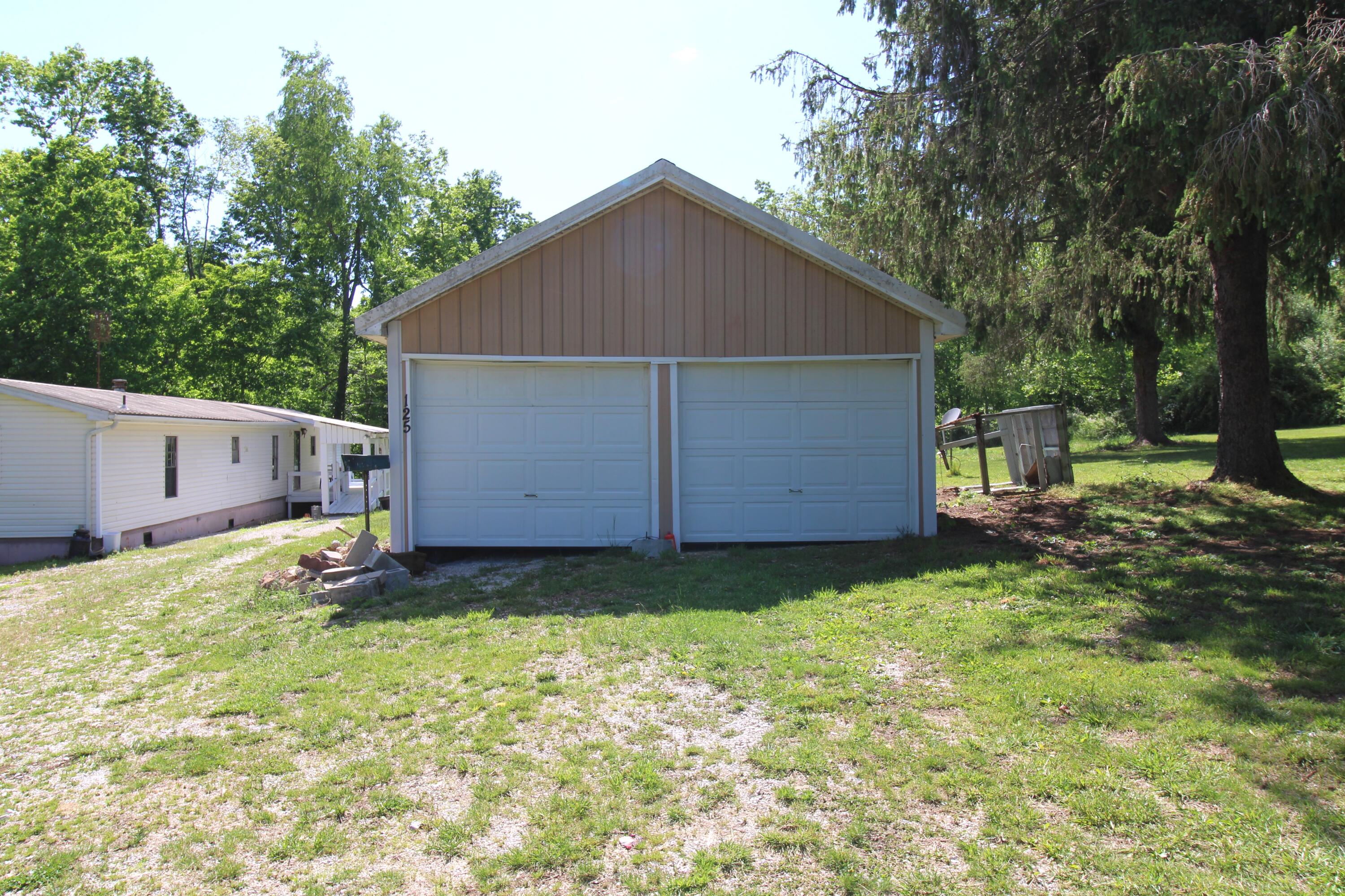 125 Boots Marie Boulevard Property Photo 3