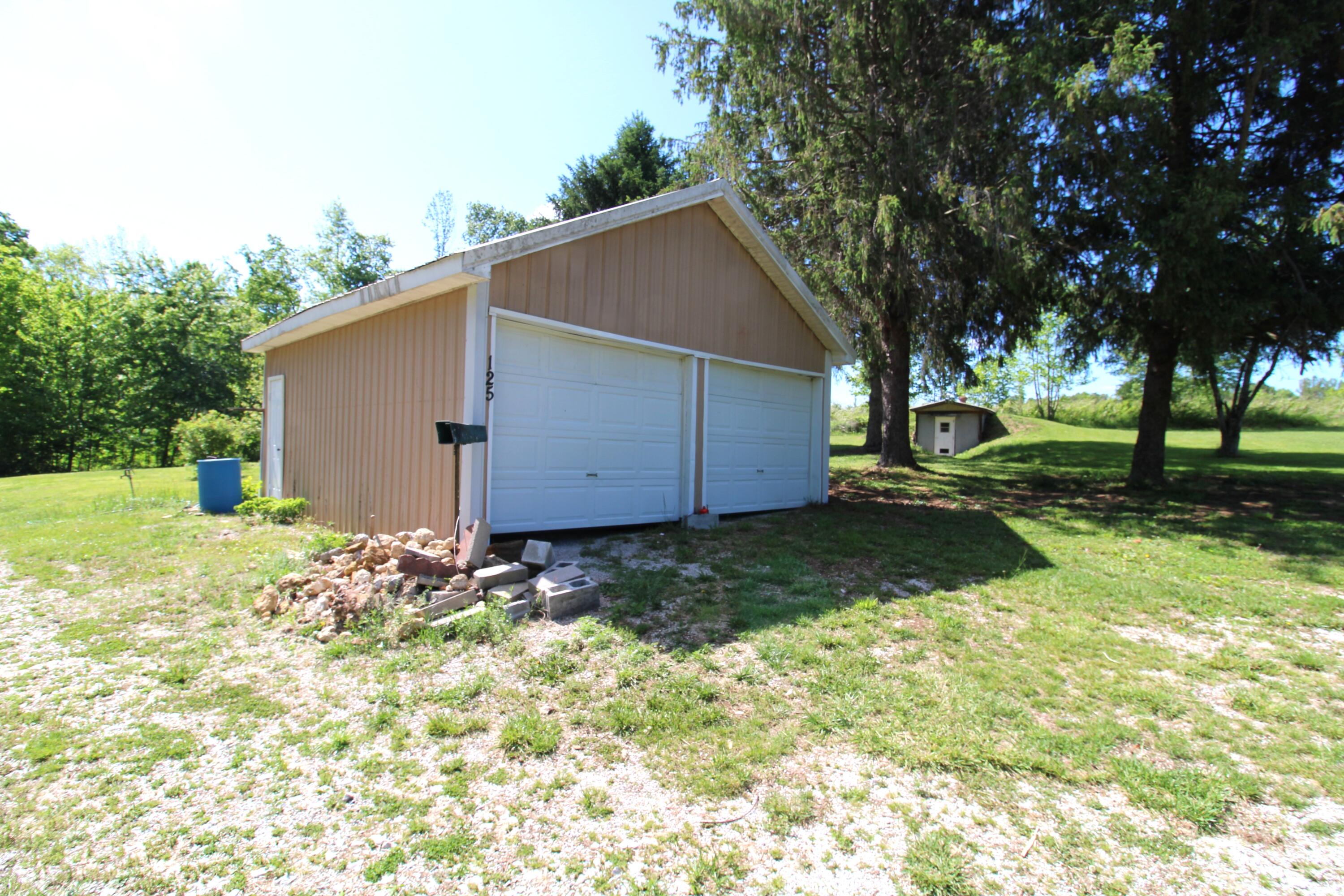 125 Boots Marie Boulevard Property Photo 4