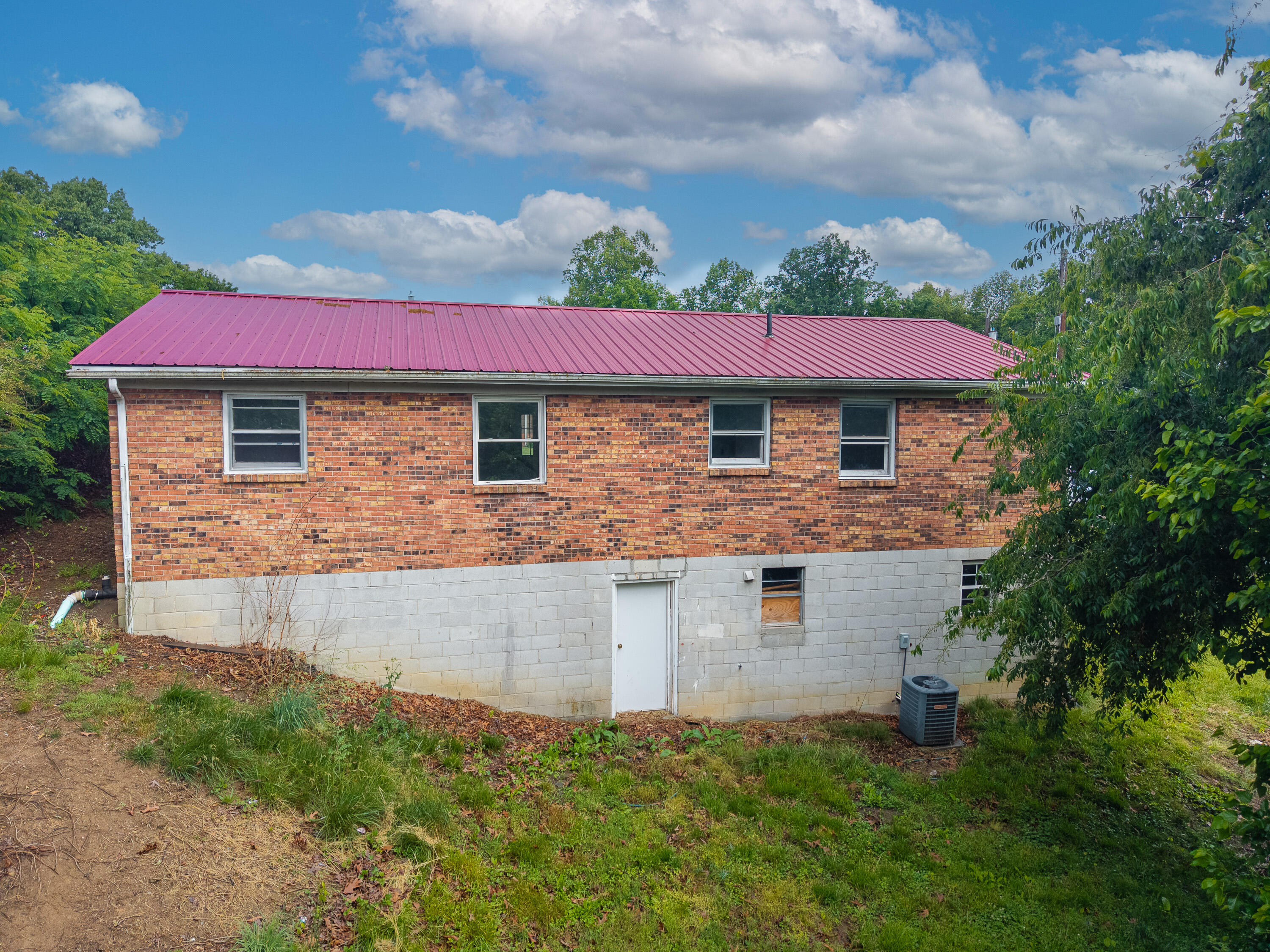 2122 State Highway 1651 Property Photo 3
